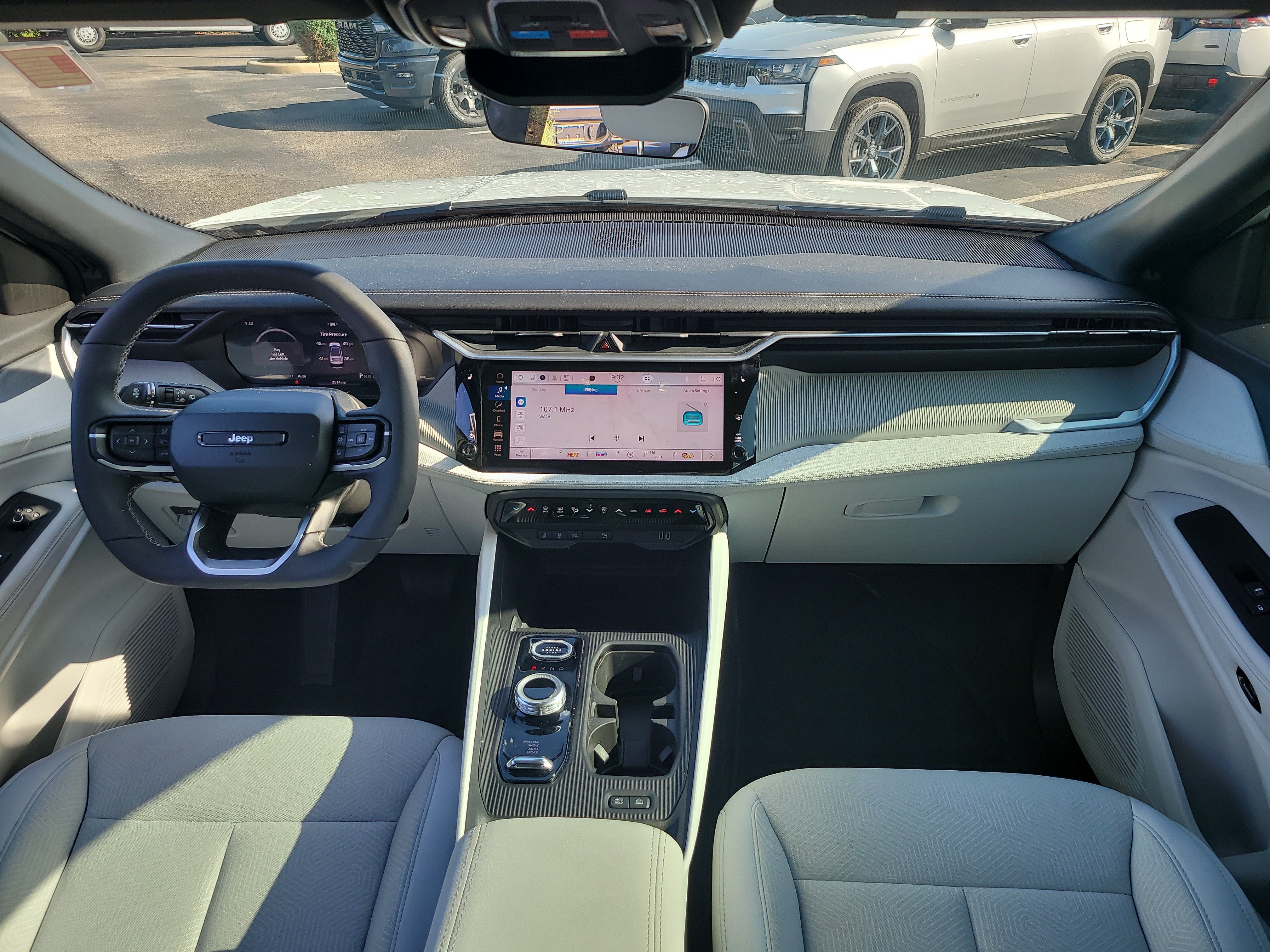 2026 Jeep Cherokee Laredo