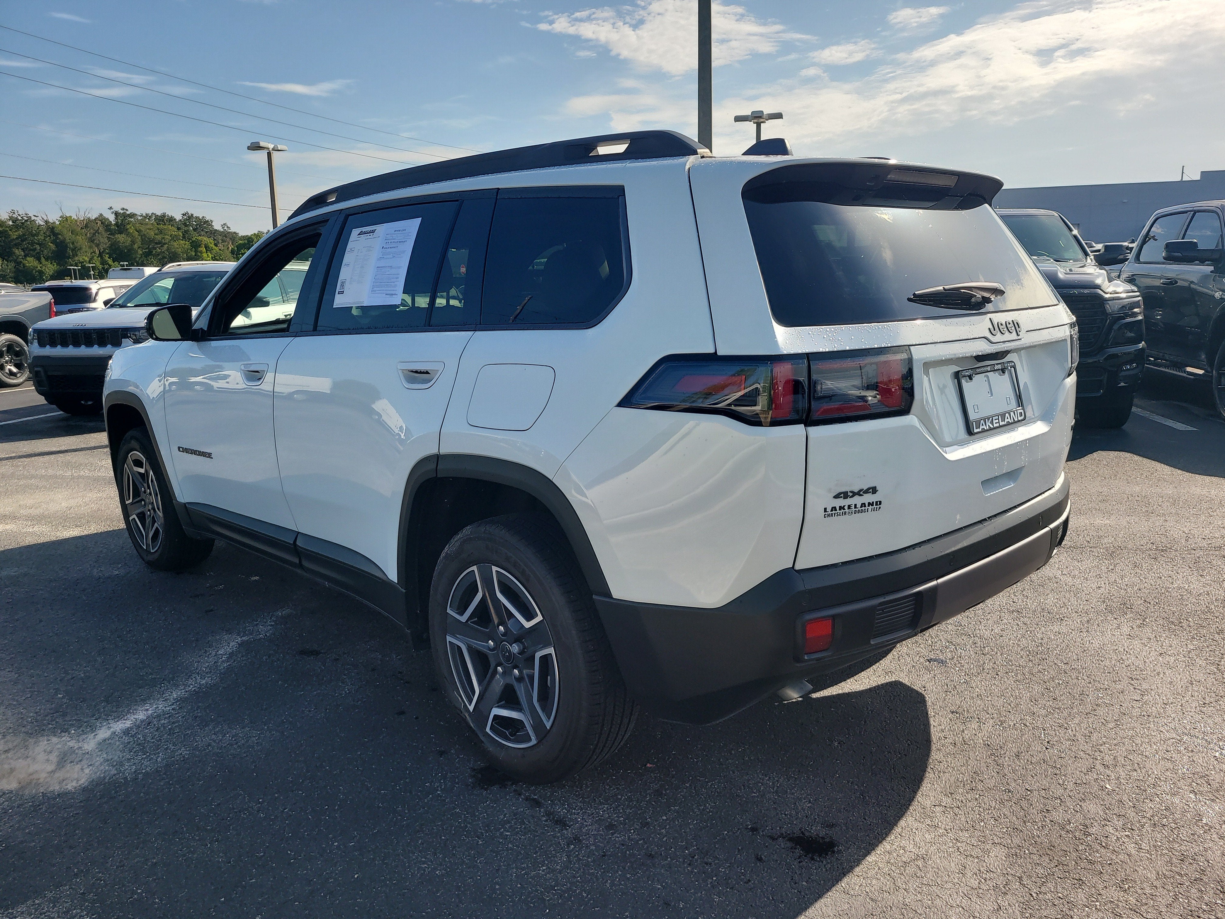 2026 Jeep Cherokee Laredo