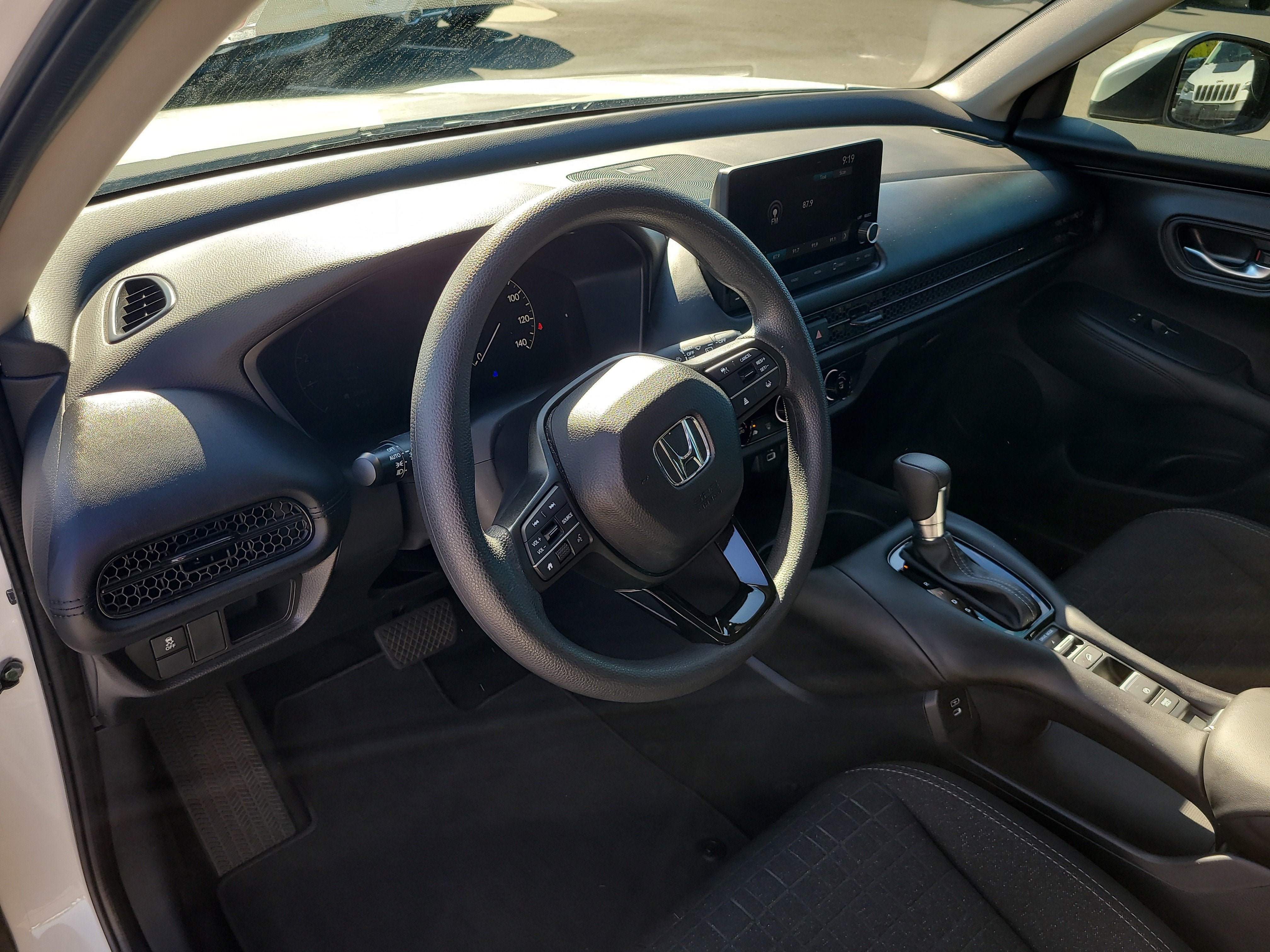2025 Honda HR-V LX