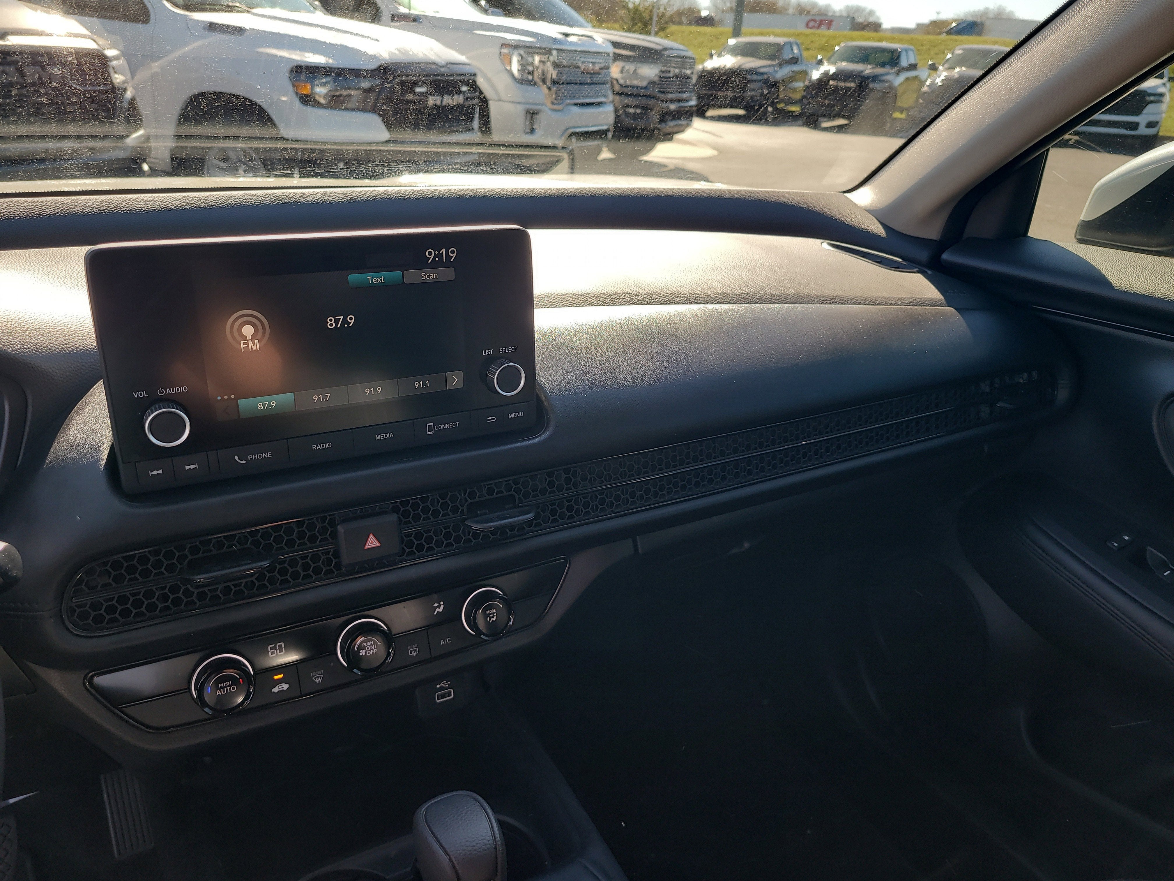 2025 Honda HR-V LX