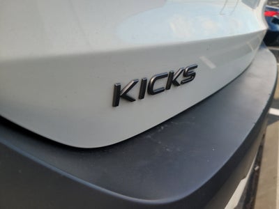 2025 Nissan Kicks SR