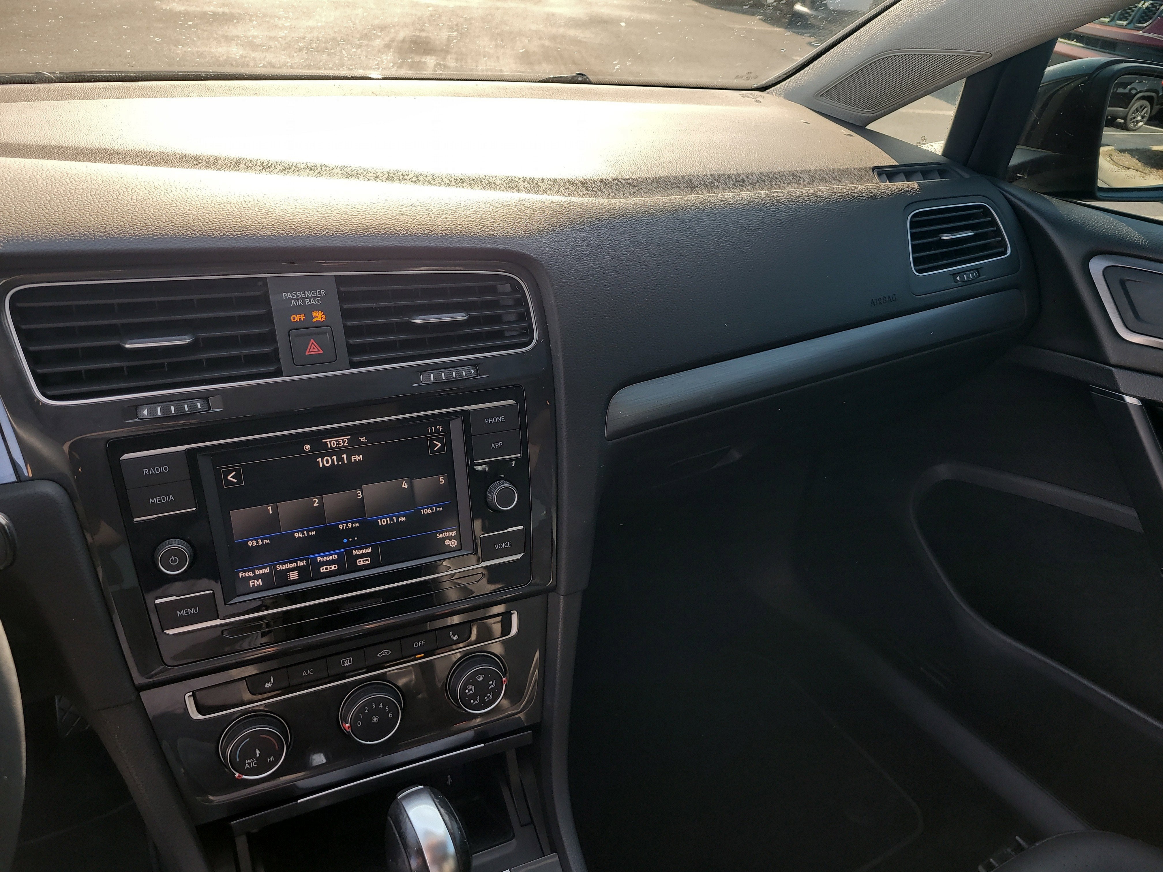 2021 Volkswagen Golf TSI