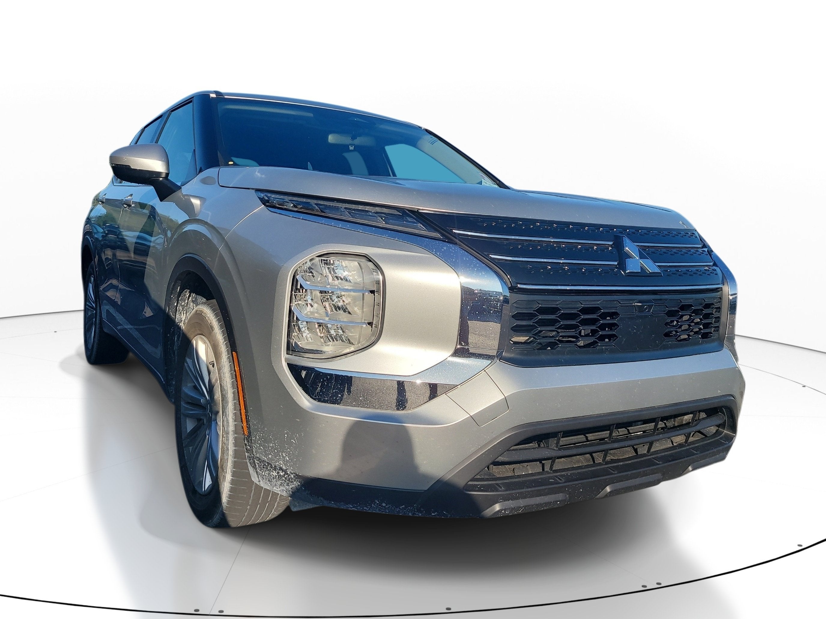 2024 Mitsubishi Outlander ES