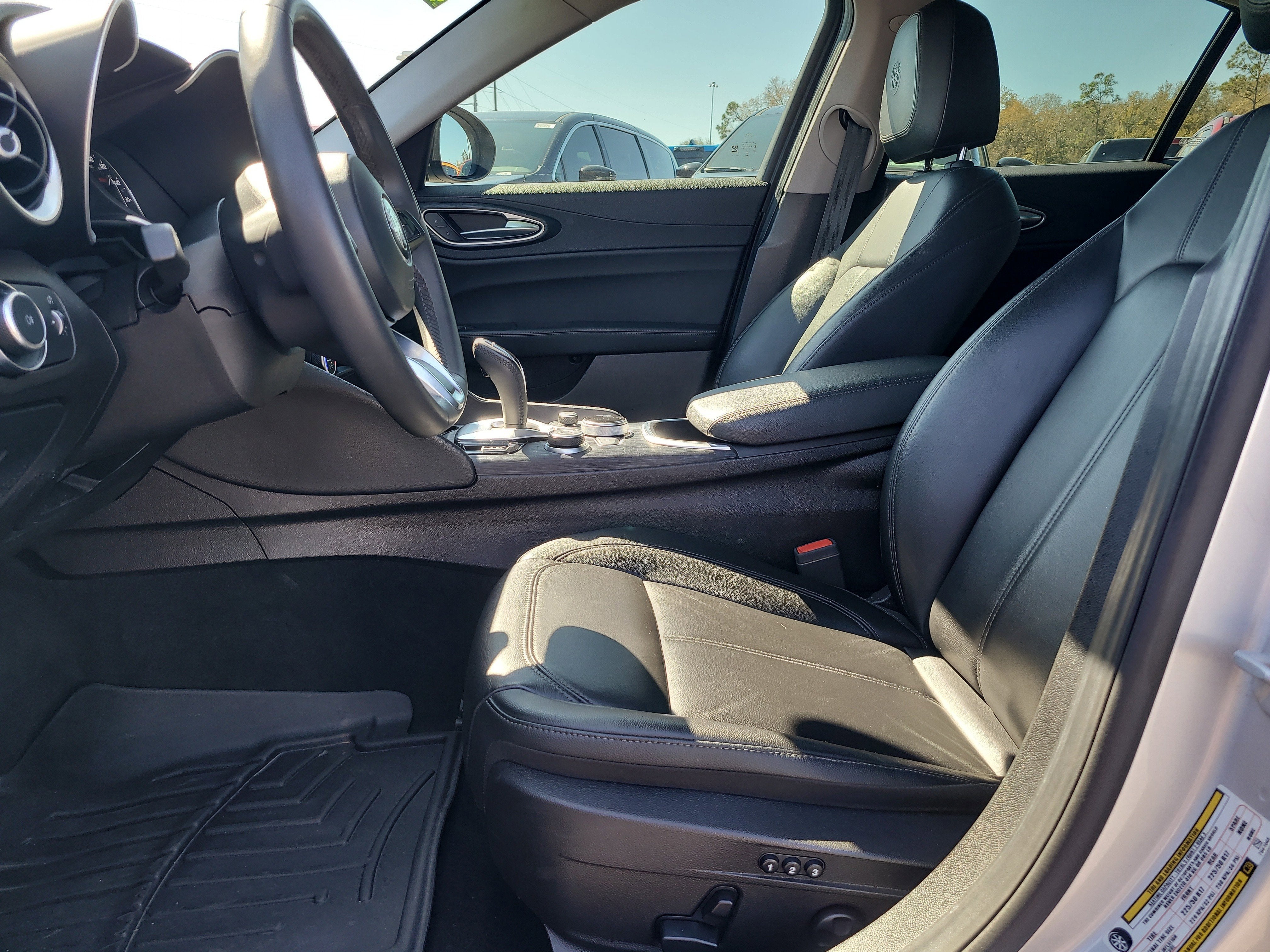 2021 Alfa Romeo Giulia Base