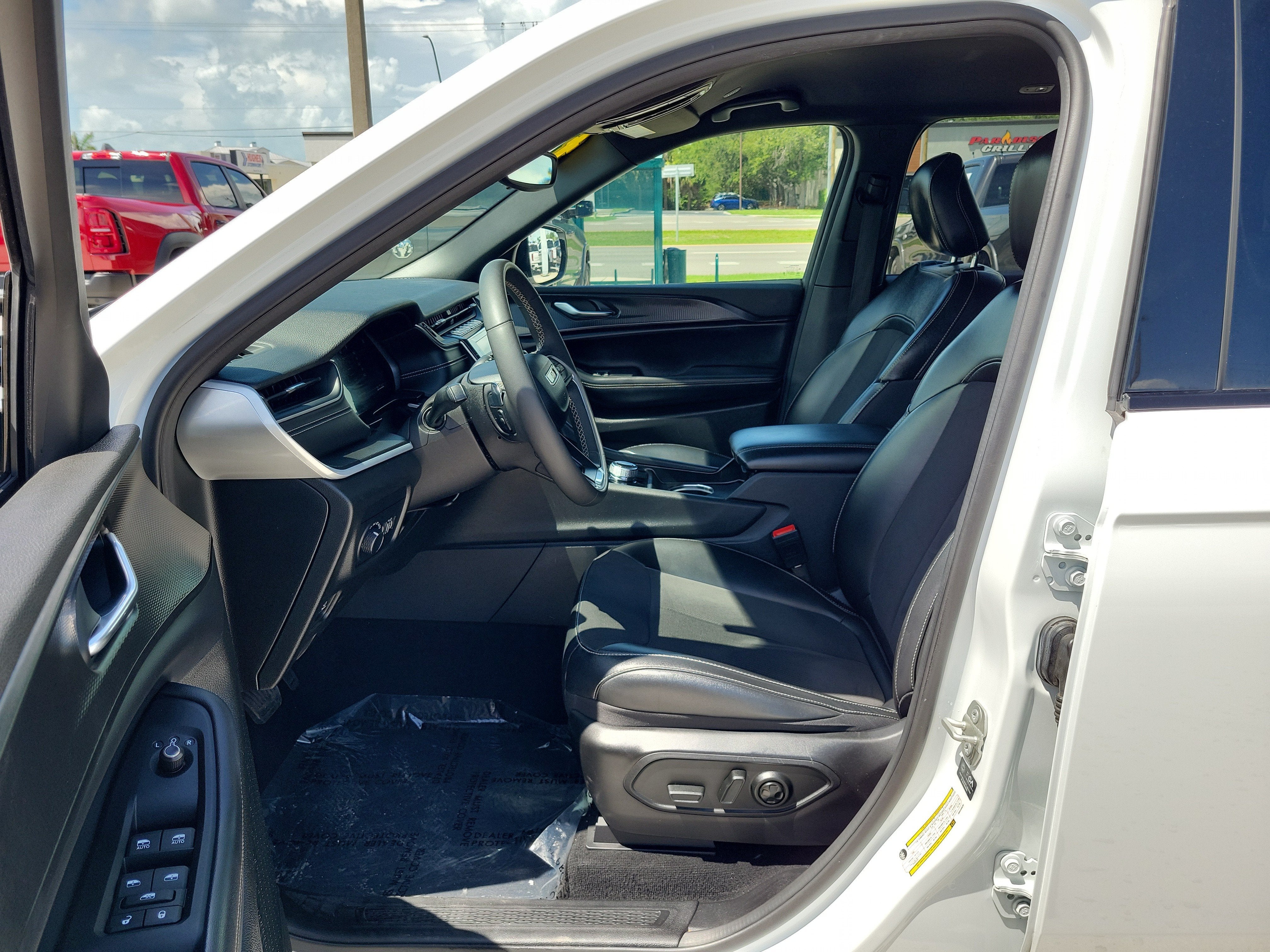 2024 Jeep Grand Cherokee Altitude