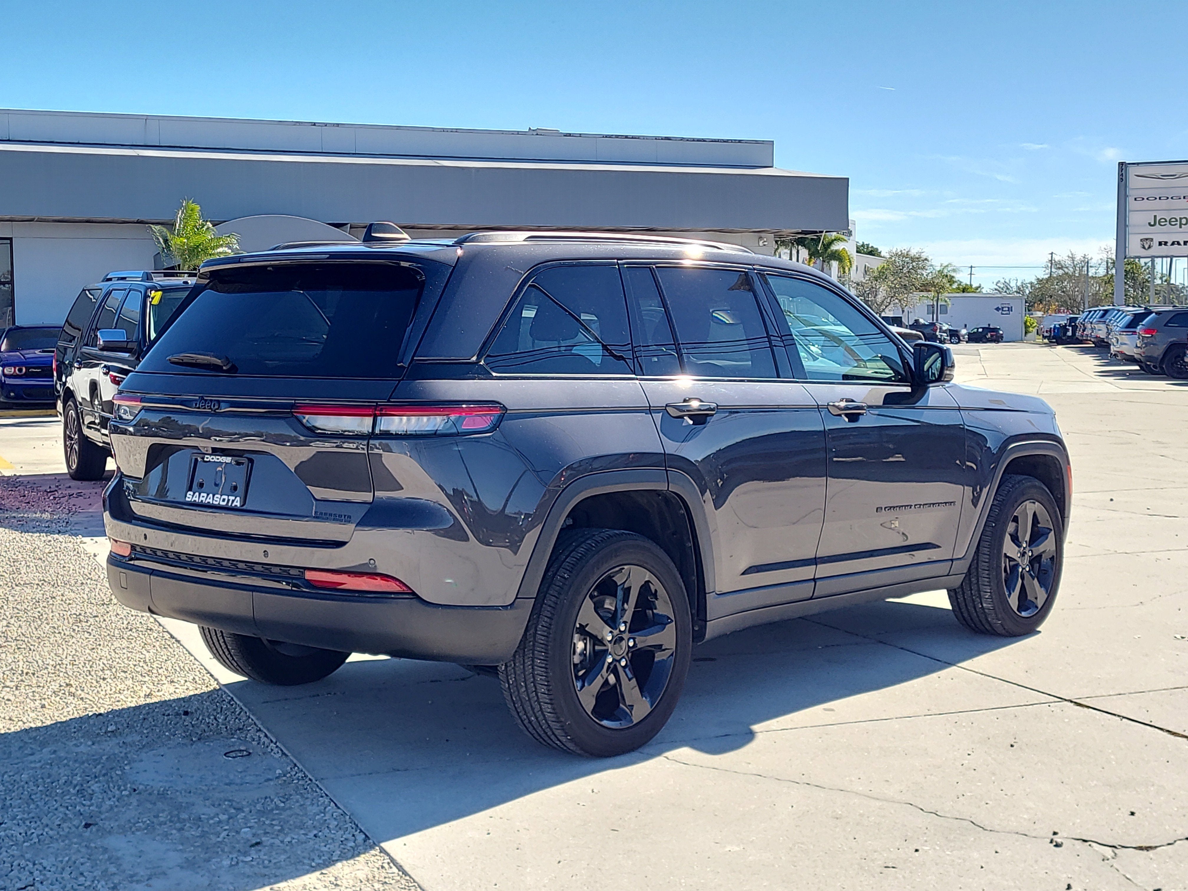 2023 Jeep Grand Cherokee Altitude
