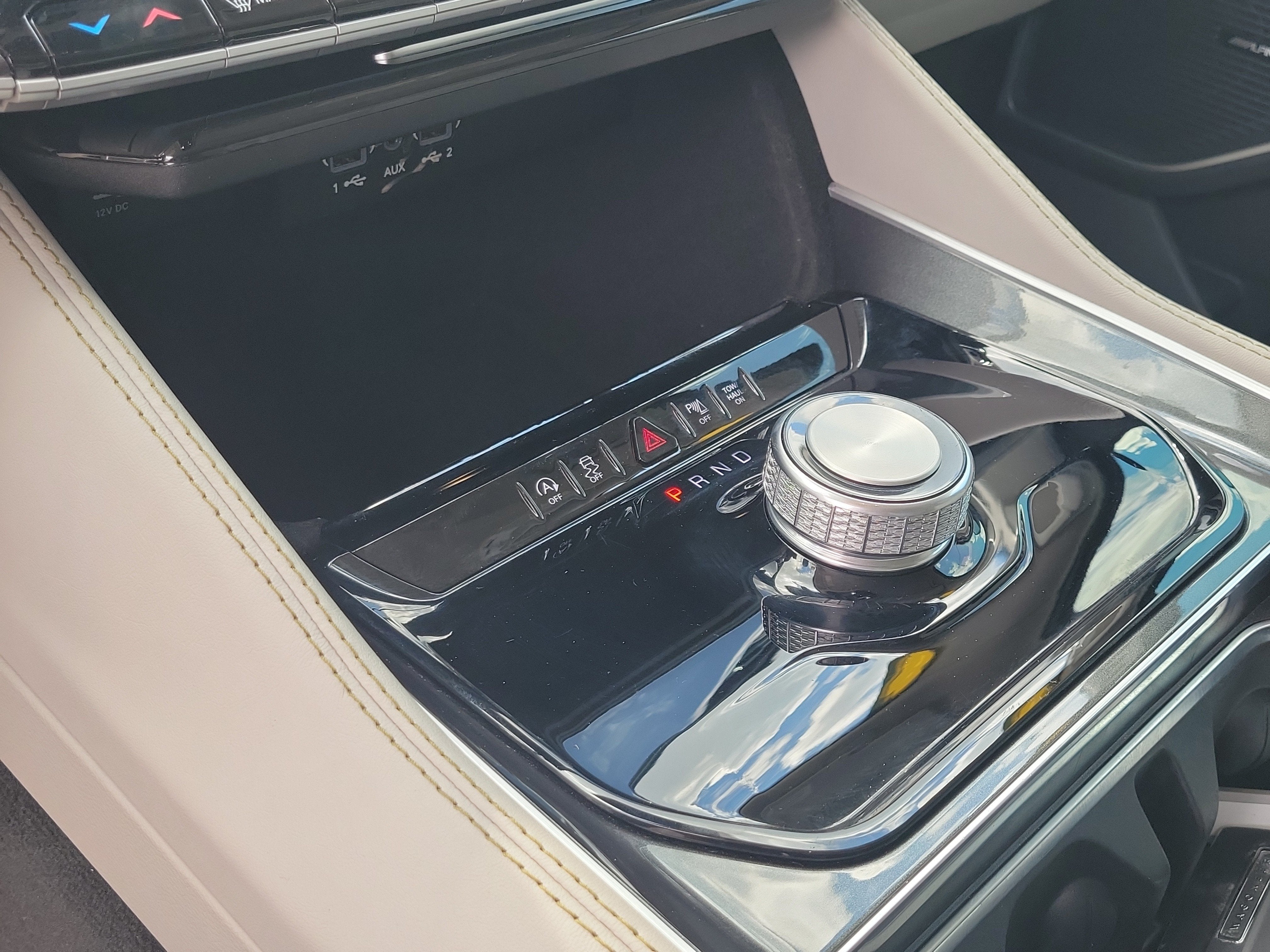 2024 Jeep Wagoneer Base