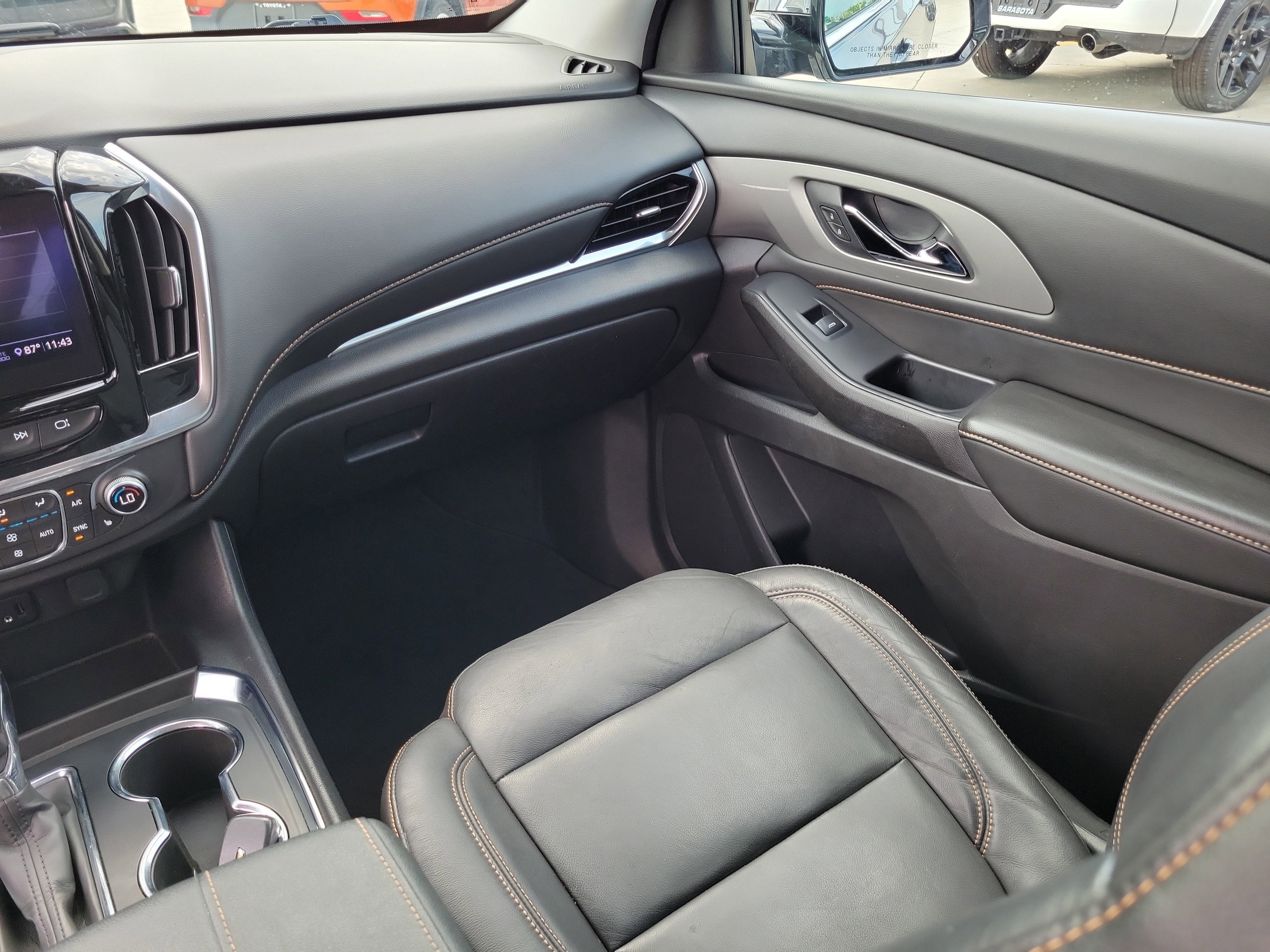 2021 Chevrolet Traverse LT Leather