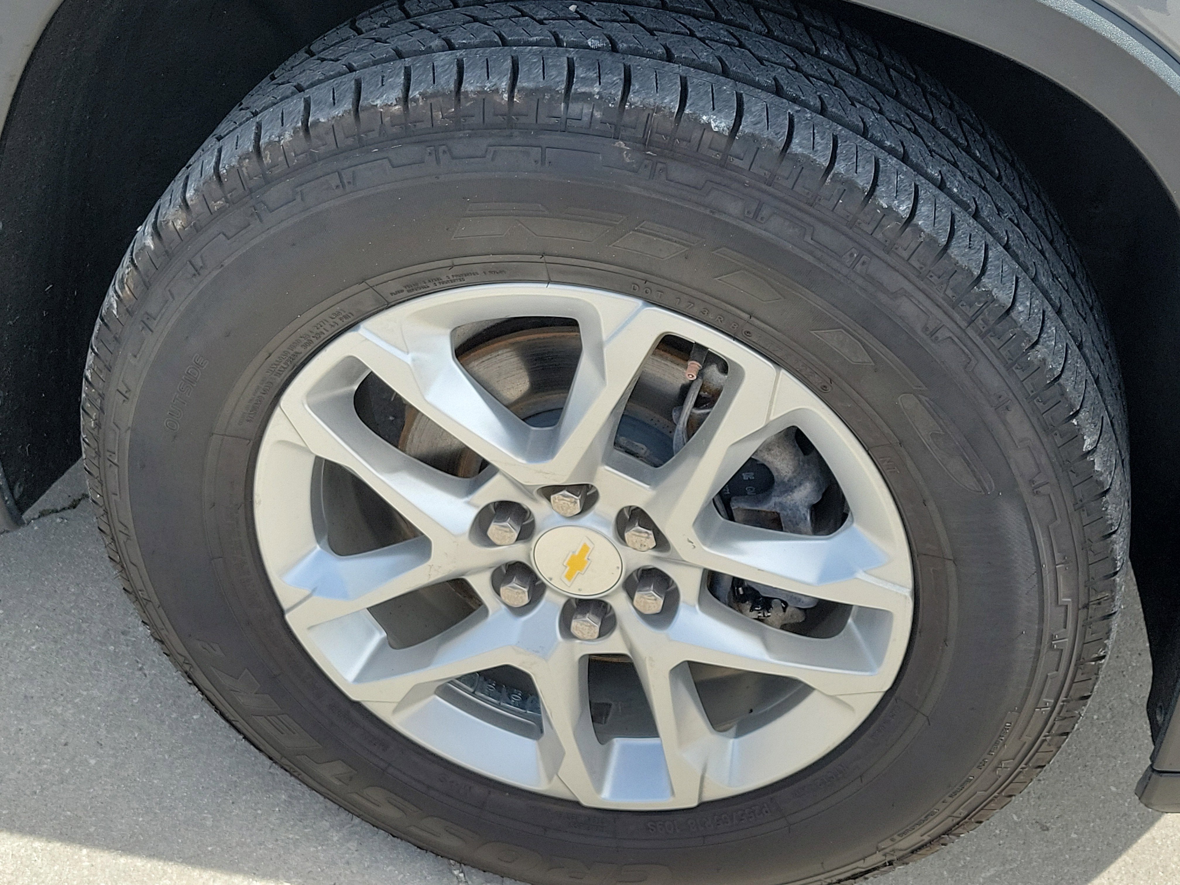 2021 Chevrolet Traverse LT Leather