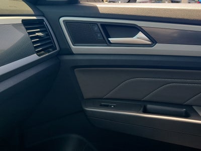 2022 Volkswagen Atlas Cross Sport 2.0T SEL R-Line