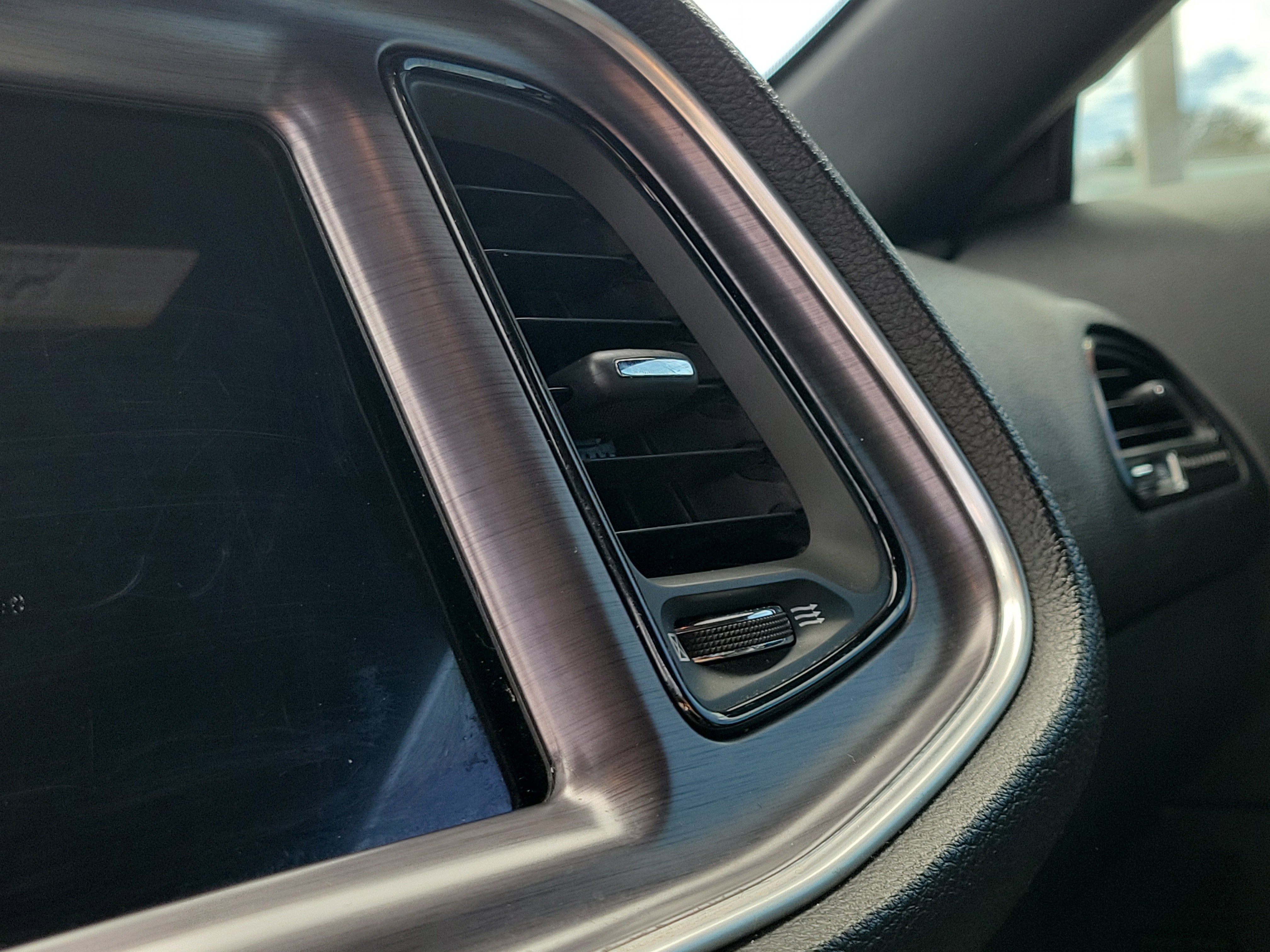 2017 Dodge Challenger SXT Plus