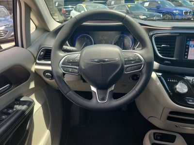 2024 Chrysler Voyager LX