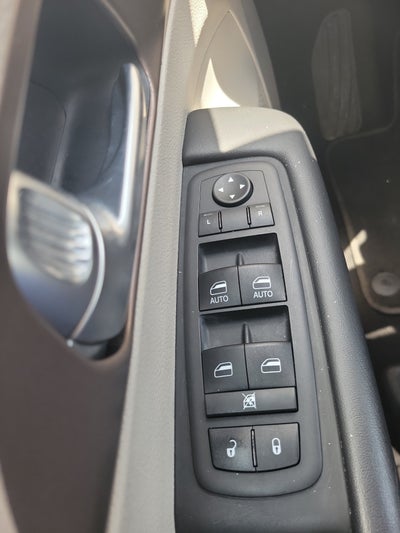 2024 Chrysler Voyager LX