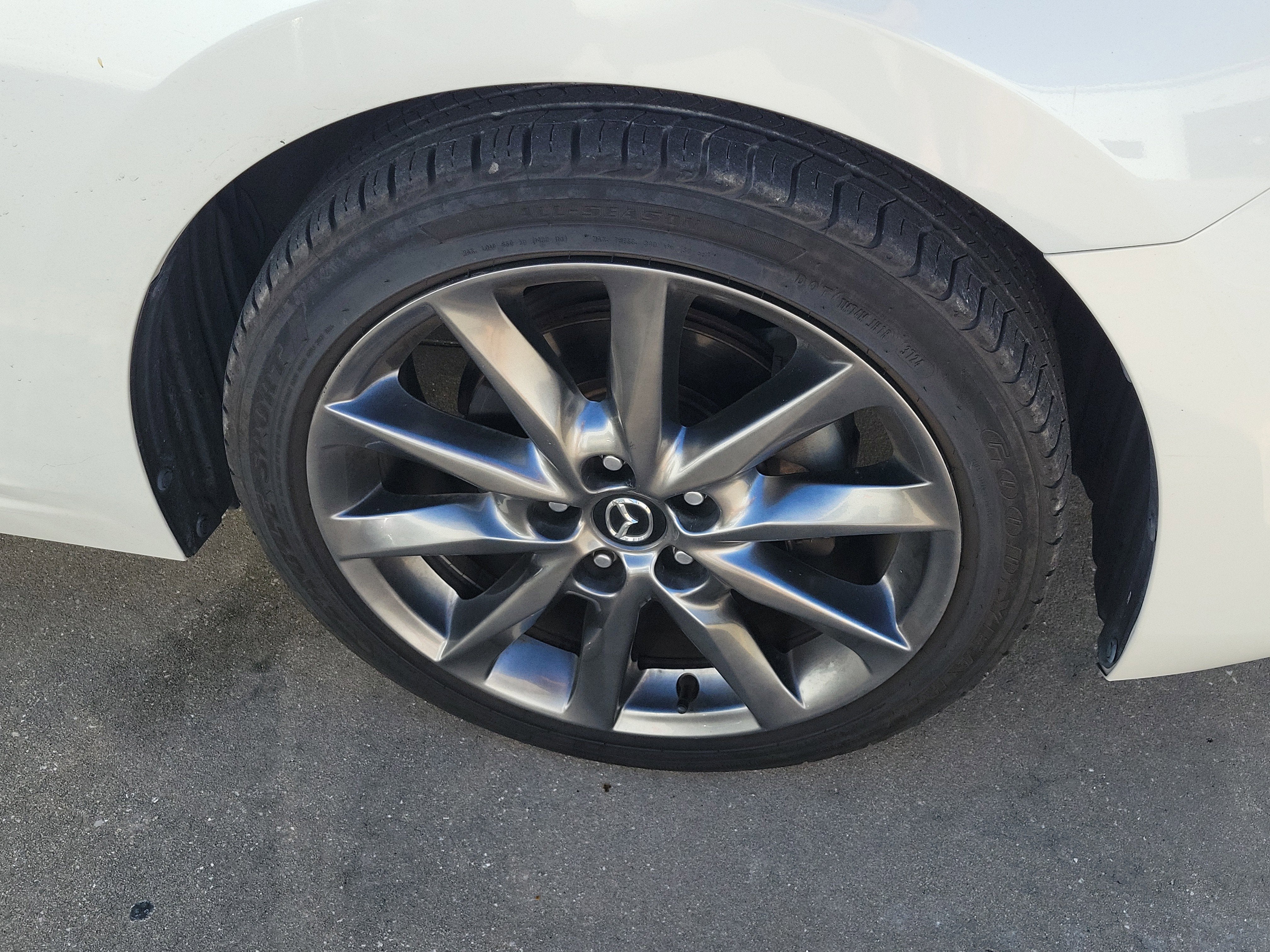 2018 Mazda Mazda3 5-Door Touring