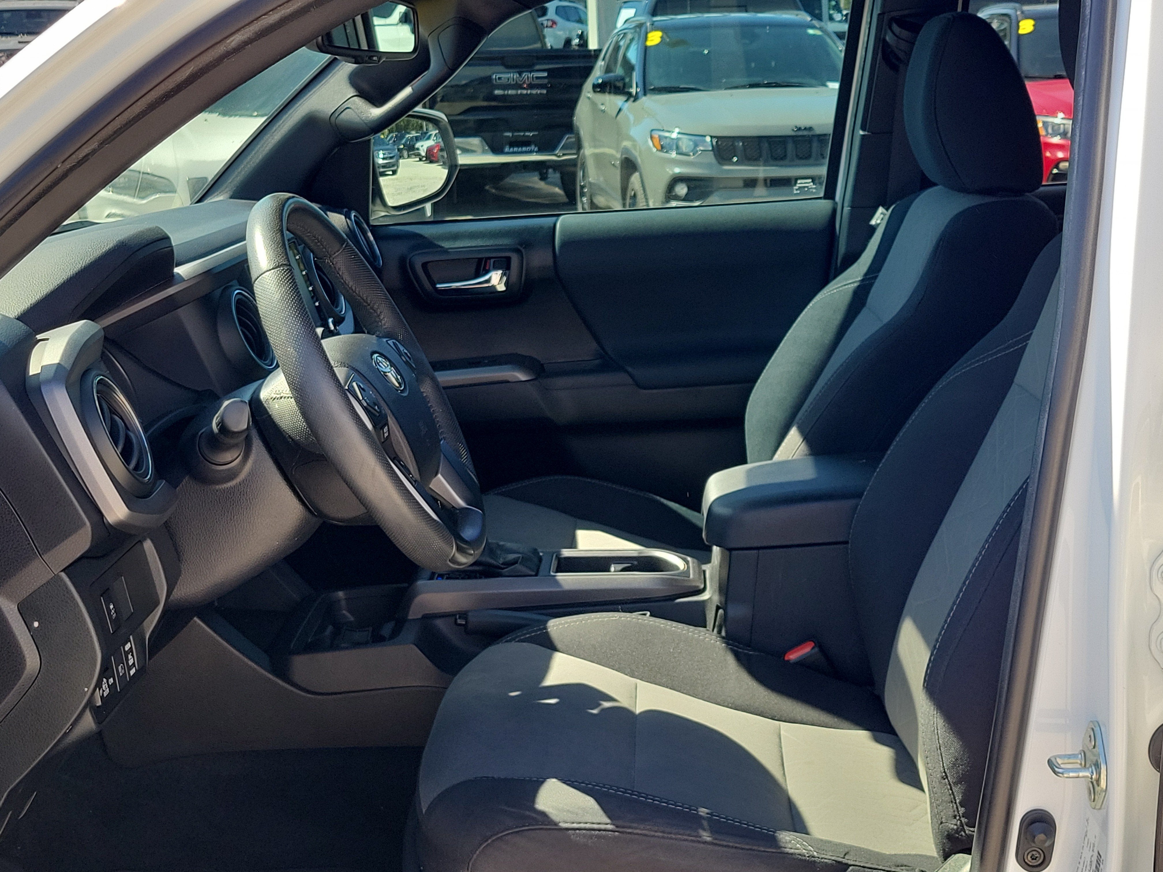 2022 Toyota Tacoma 4WD SR