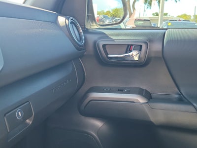 2022 Toyota Tacoma 4WD SR