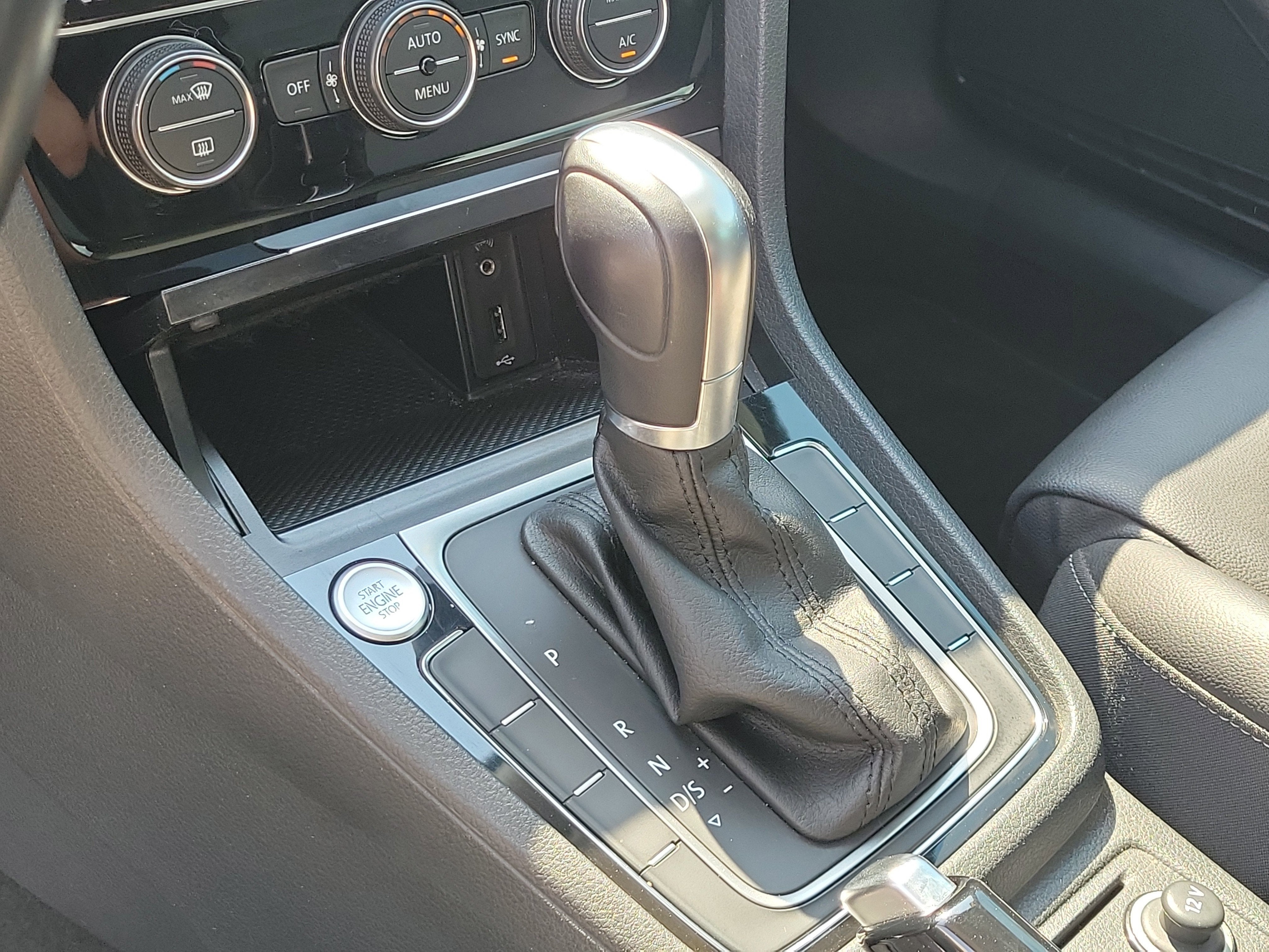 2017 Volkswagen Golf S