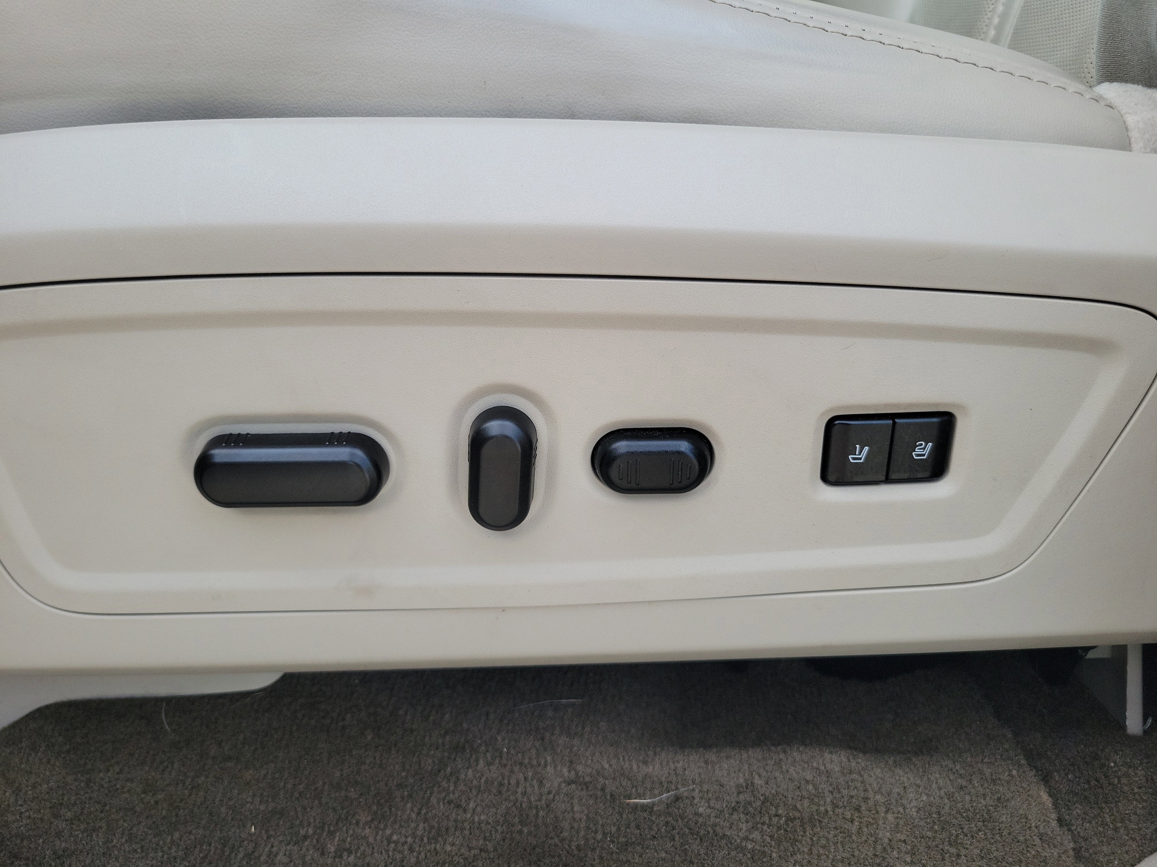 2017 Lincoln Navigator Select