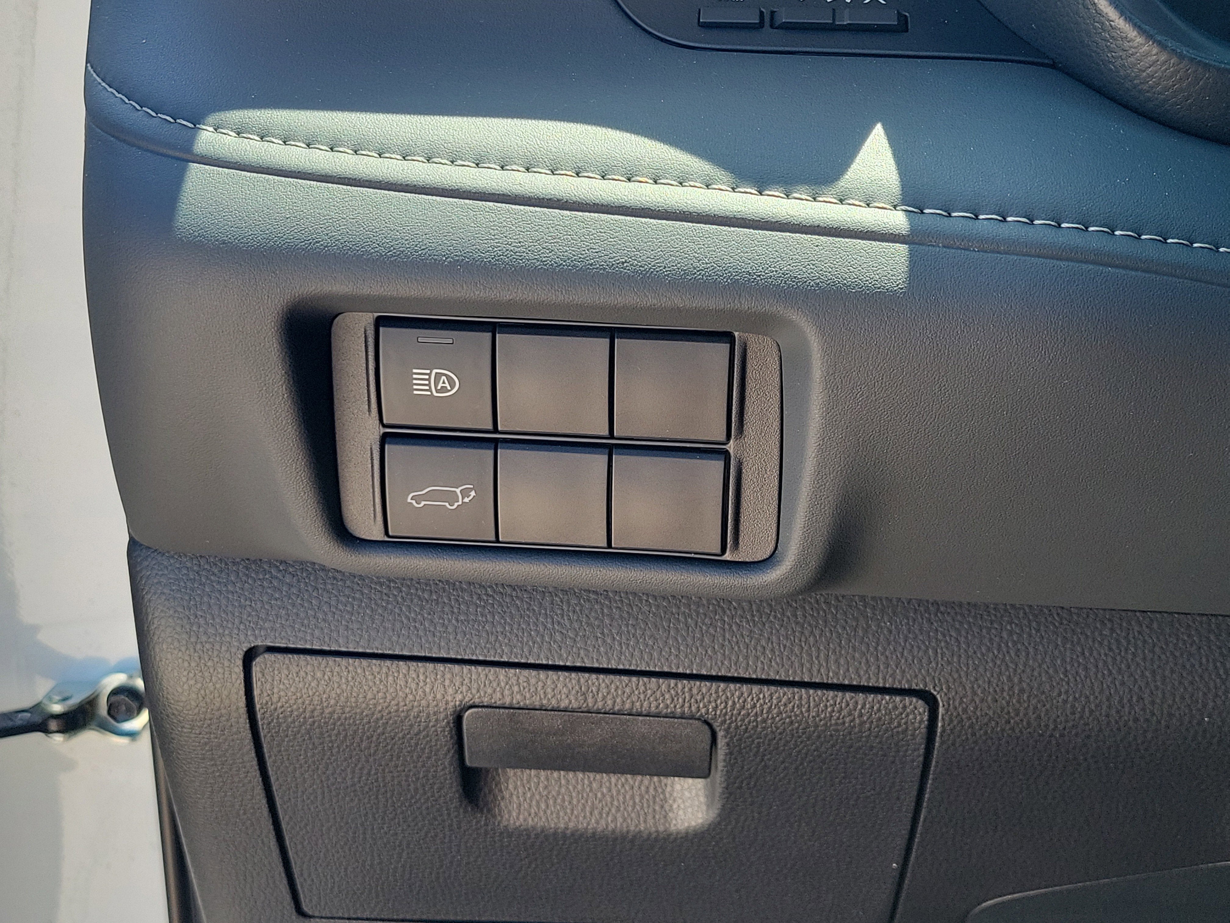 2025 Toyota Highlander Hybrid XLE