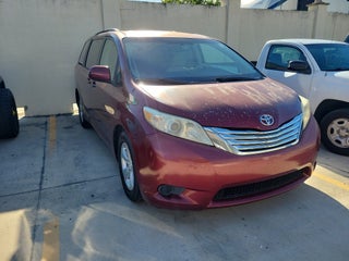 2014 Toyota Sienna LE