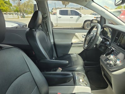 2019 Toyota Sienna LE Auto Access Seat