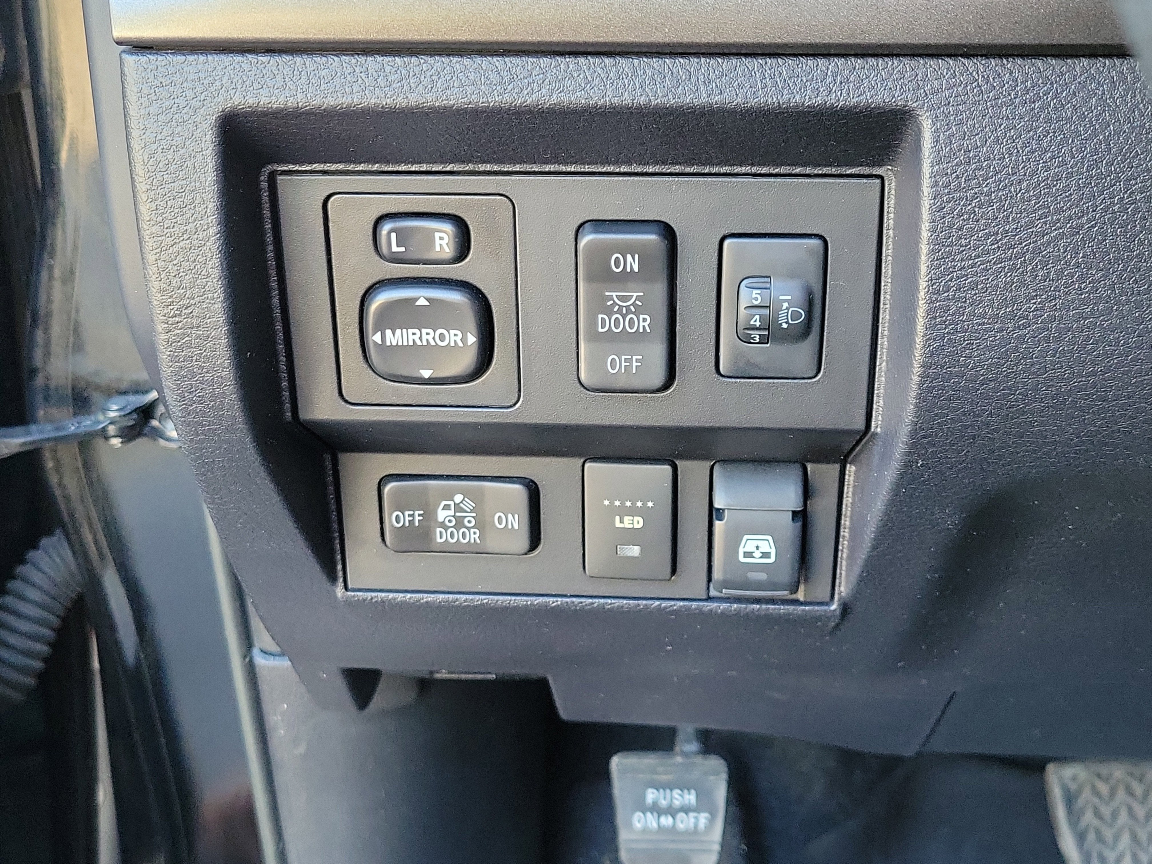 2017 Toyota Tundra 4WD SR5