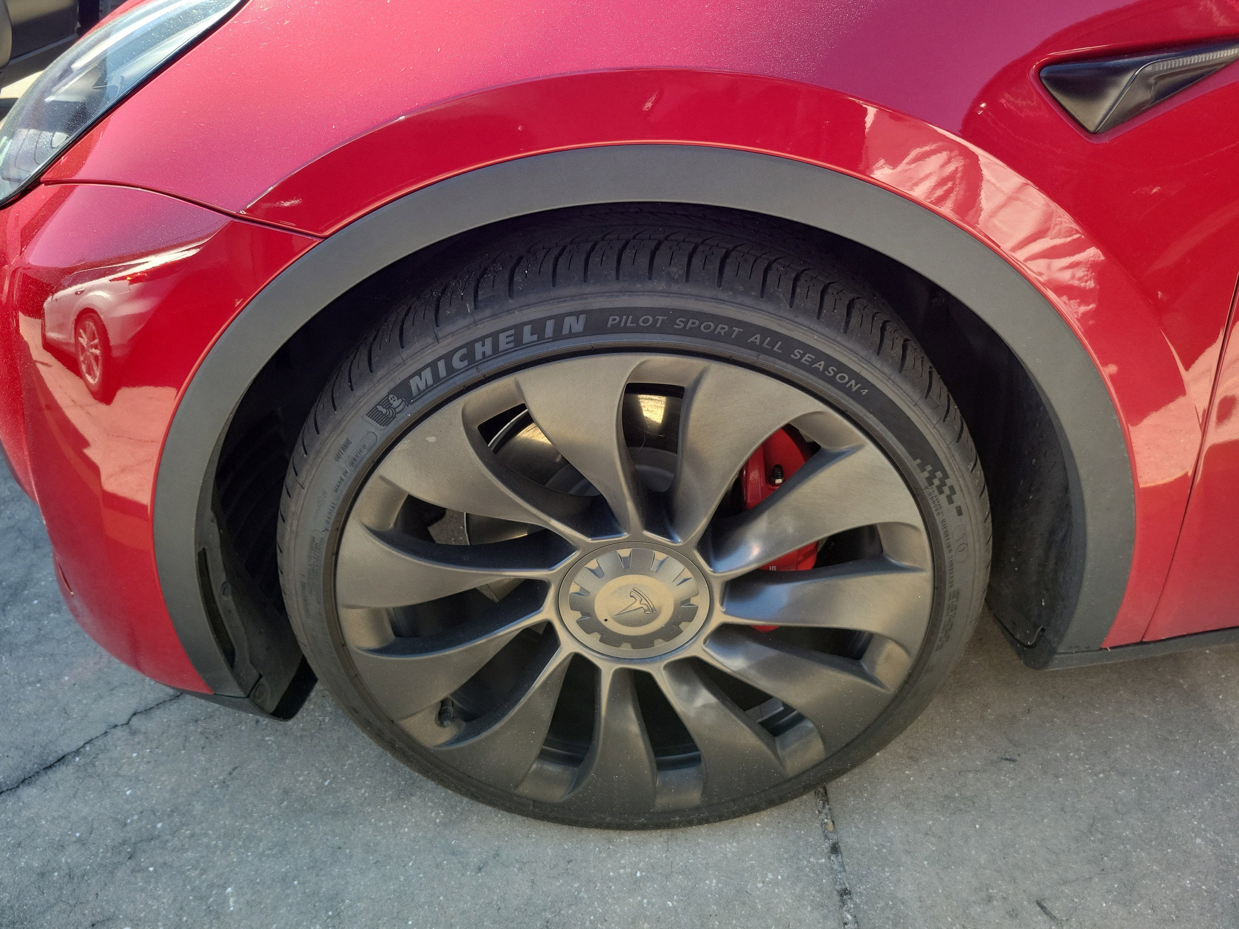 2023 Tesla Model Y Performance