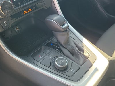 2023 Toyota RAV4 Hybrid SE