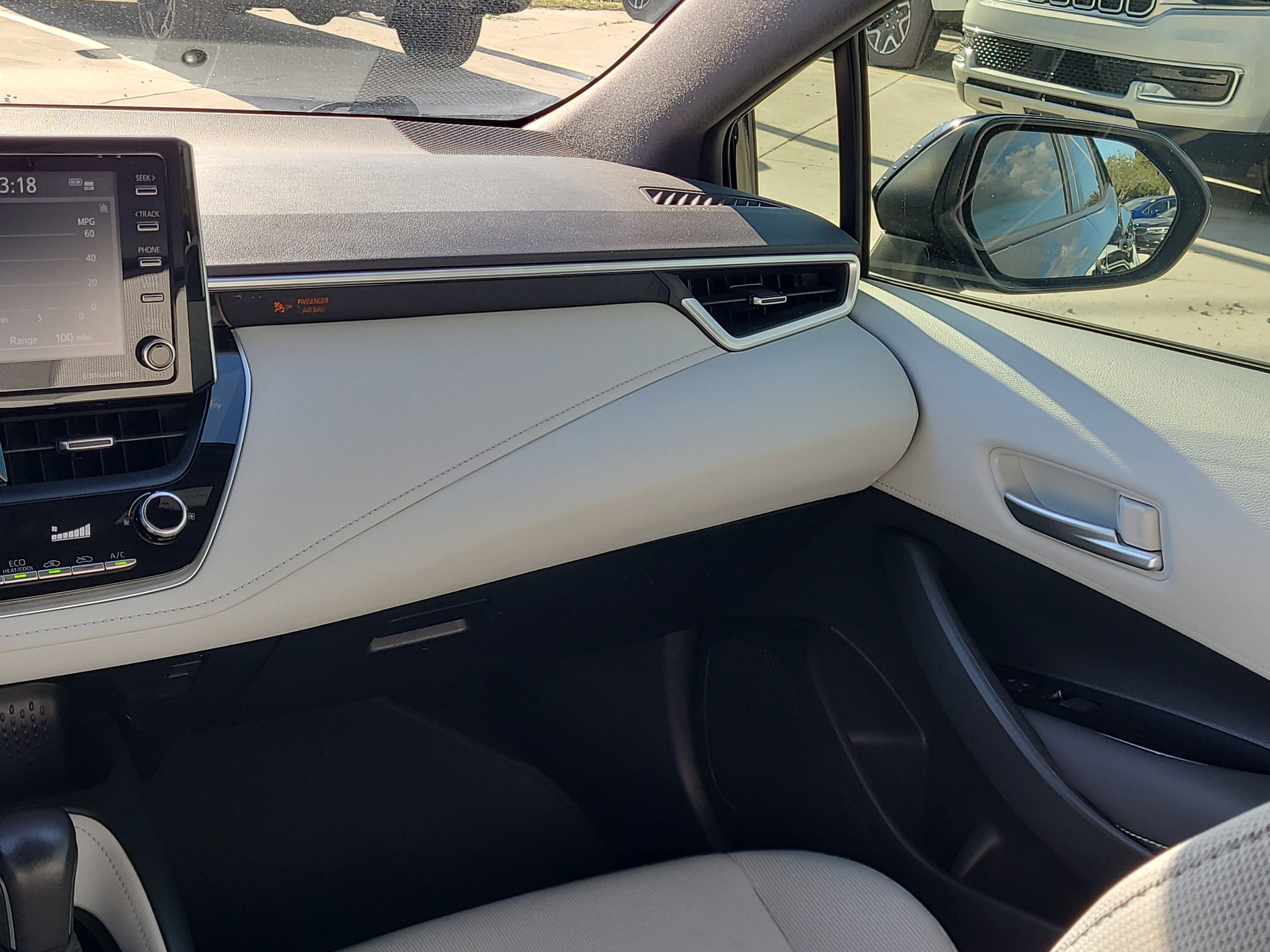 2020 Toyota Corolla Hatchback SE