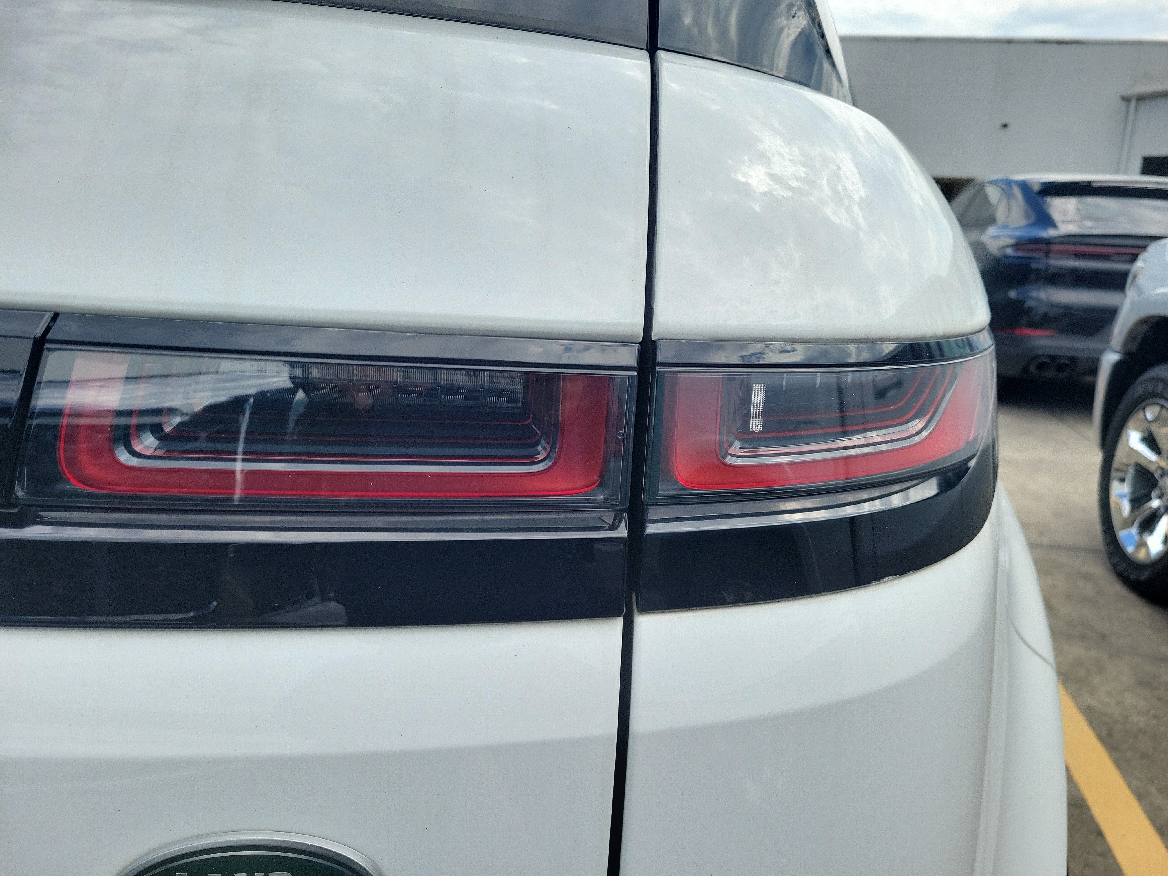 2023 Land Rover Range Rover Evoque R-Dynamic SE