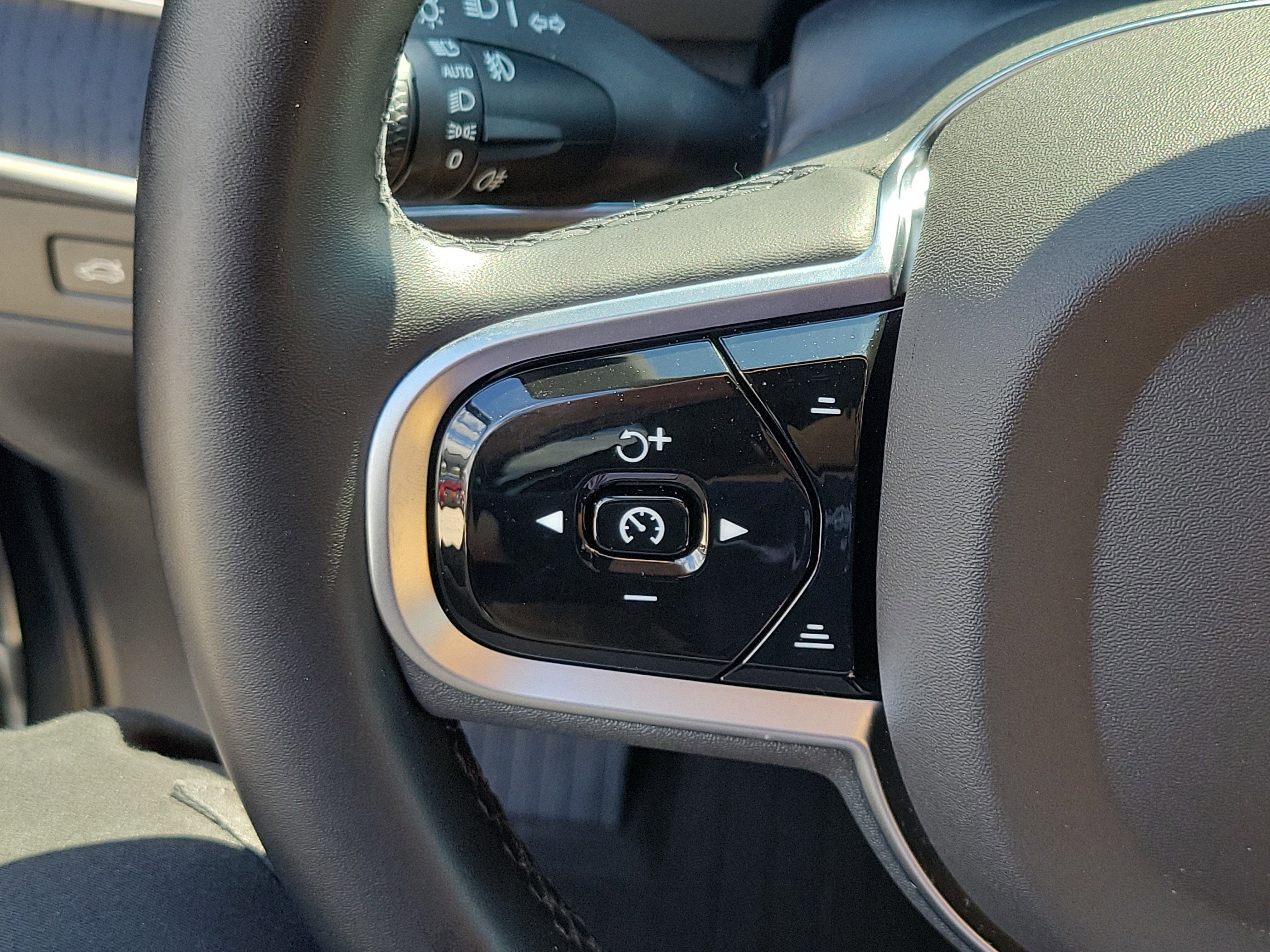 2025 Volvo XC90 Plug-In Hybrid Ultra