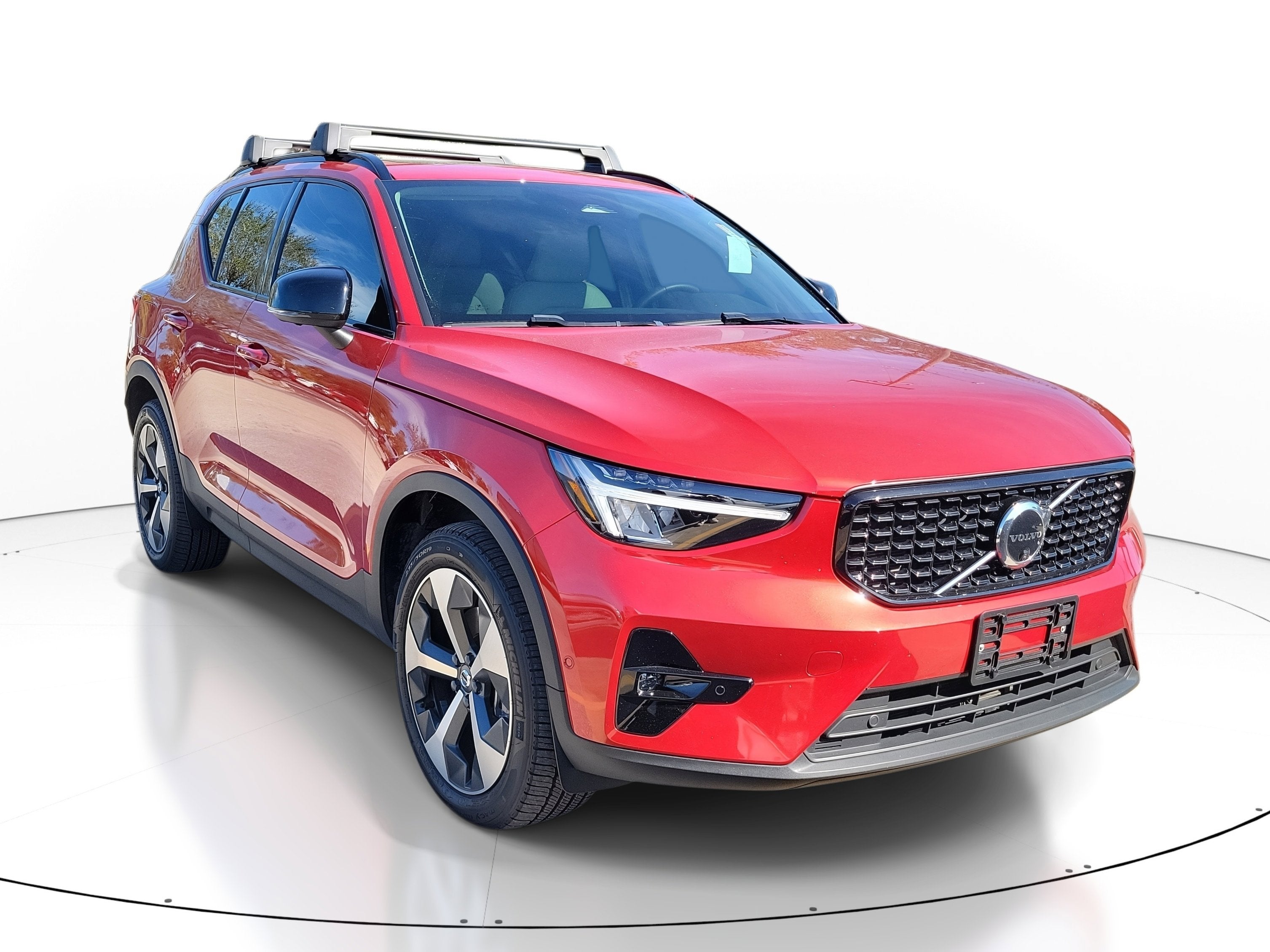 2023 Volvo XC40 Plus Dark Theme