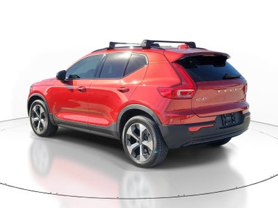 2023 Volvo XC40 Plus Dark Theme