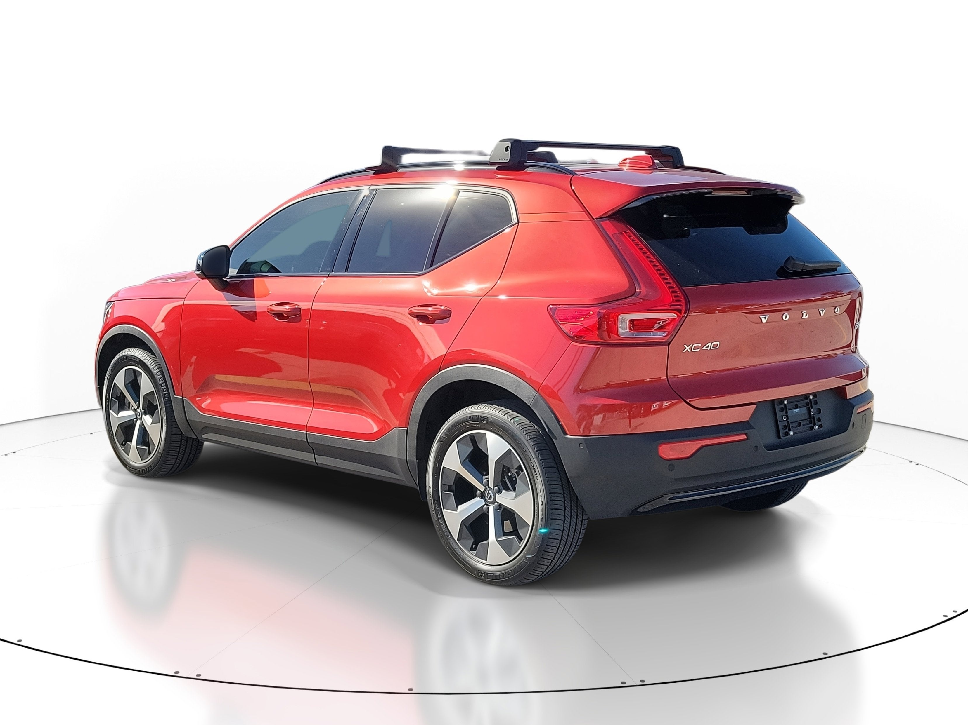 2023 Volvo XC40 Plus Dark Theme