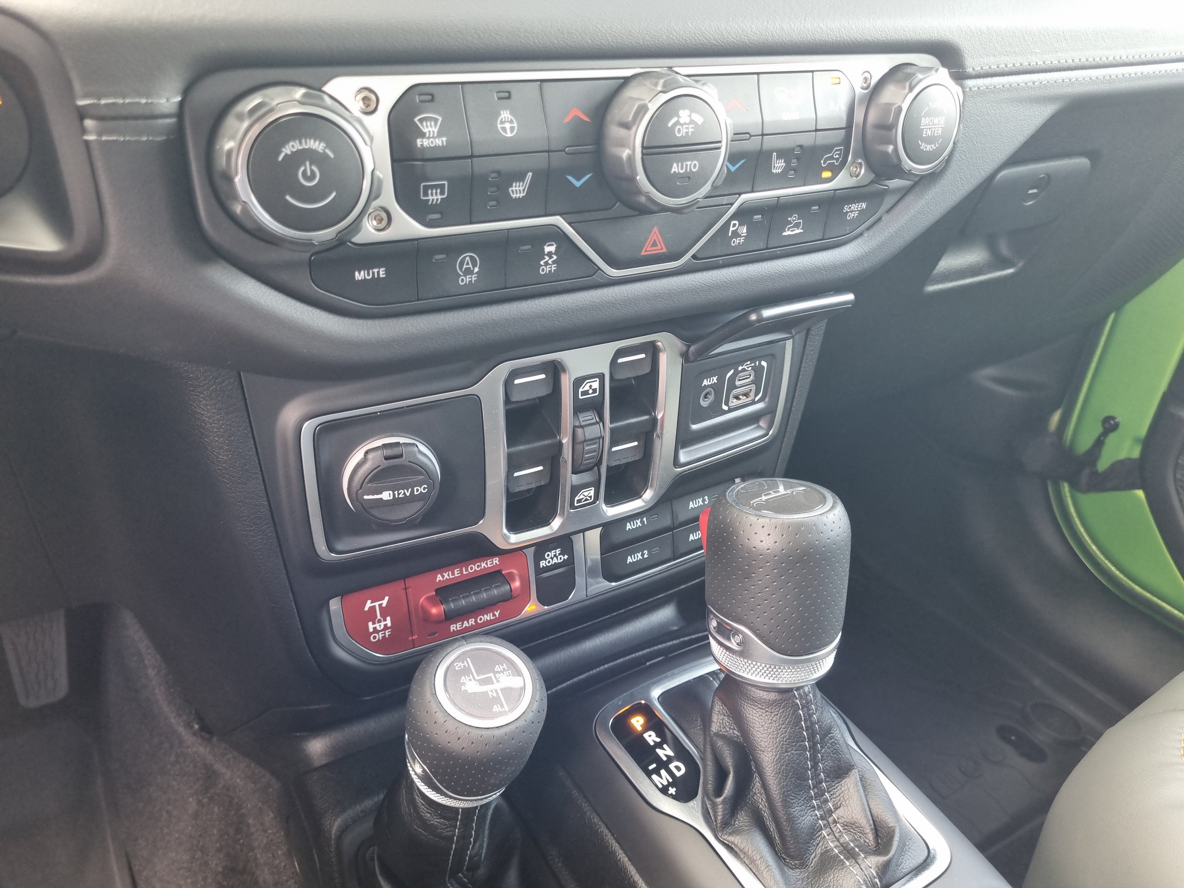2025 Jeep Gladiator Mojave X