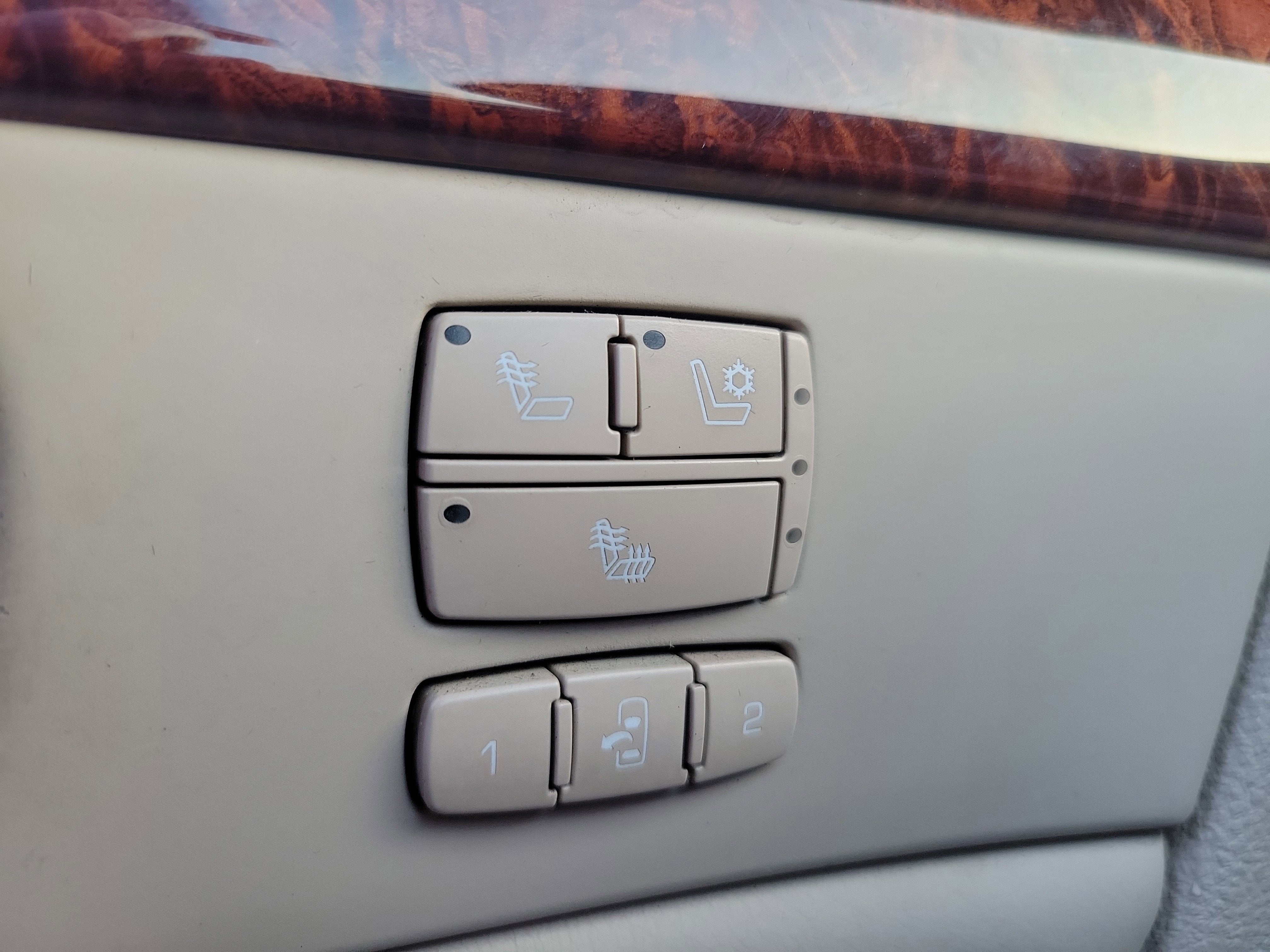 2006 Cadillac DTS w/1SC