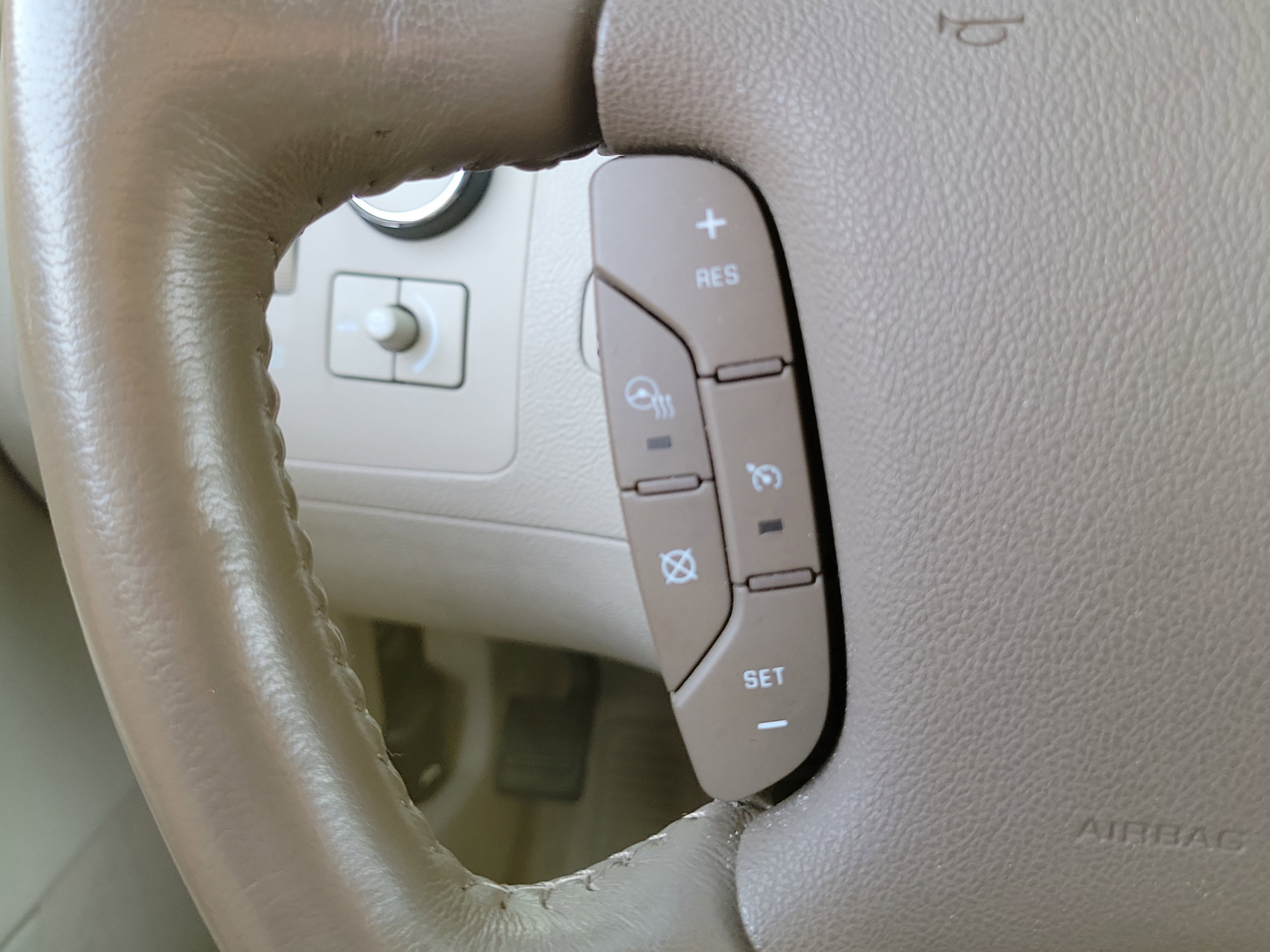 2006 Cadillac DTS w/1SC