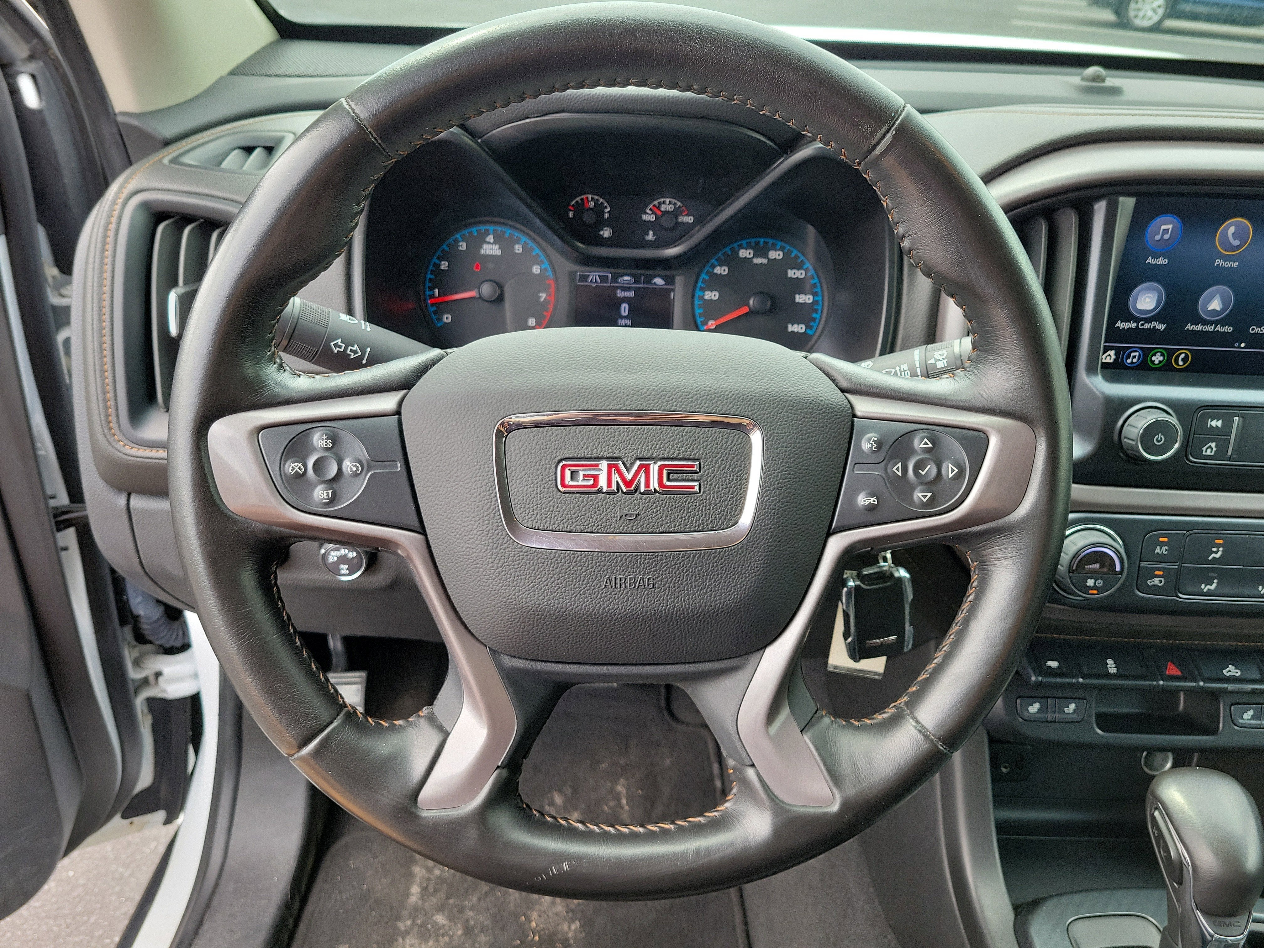 2022 GMC Canyon 4WD AT4 w/Cloth
