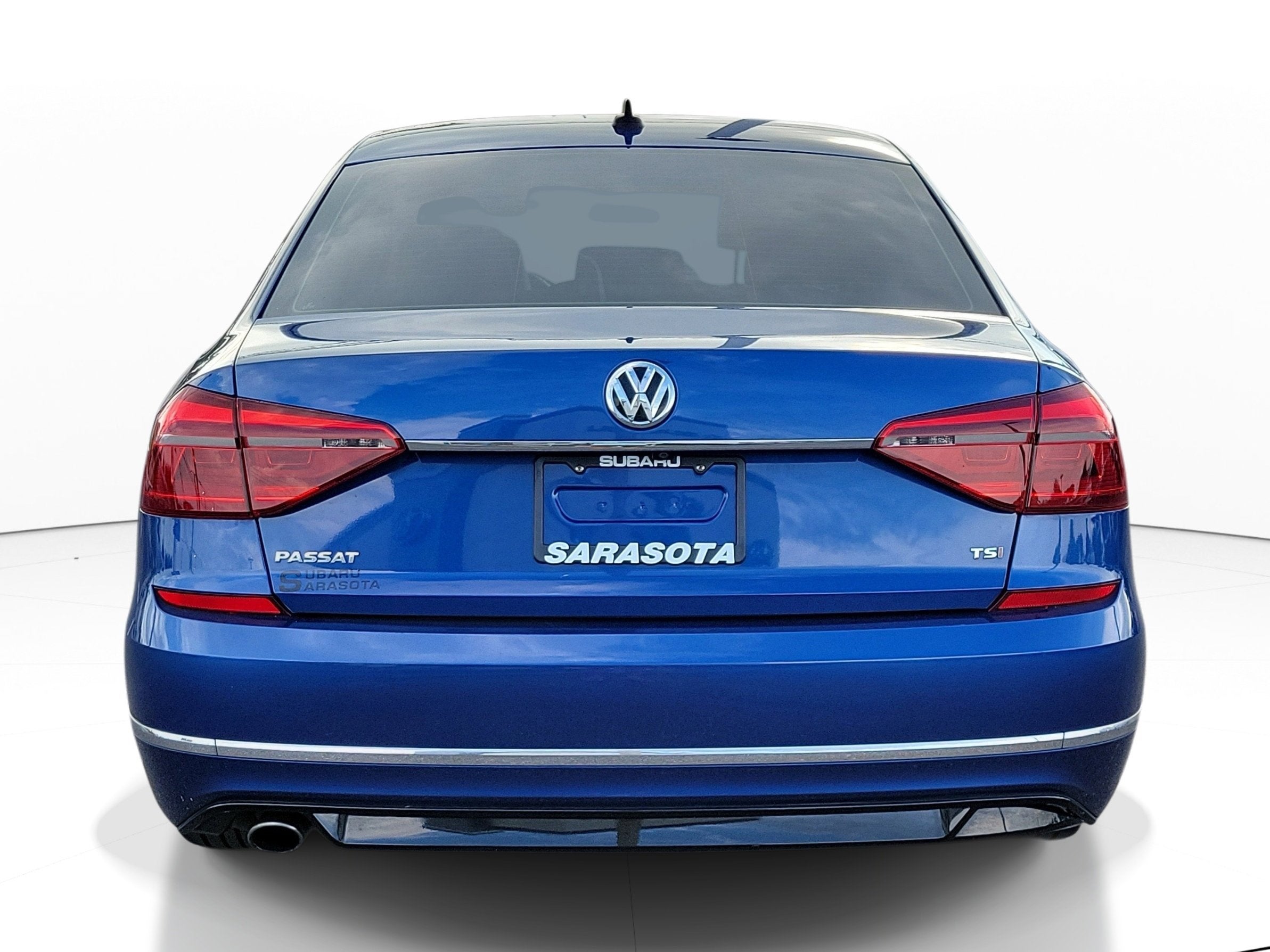 2017 Volkswagen Passat R-Line w/Comfort Pkg