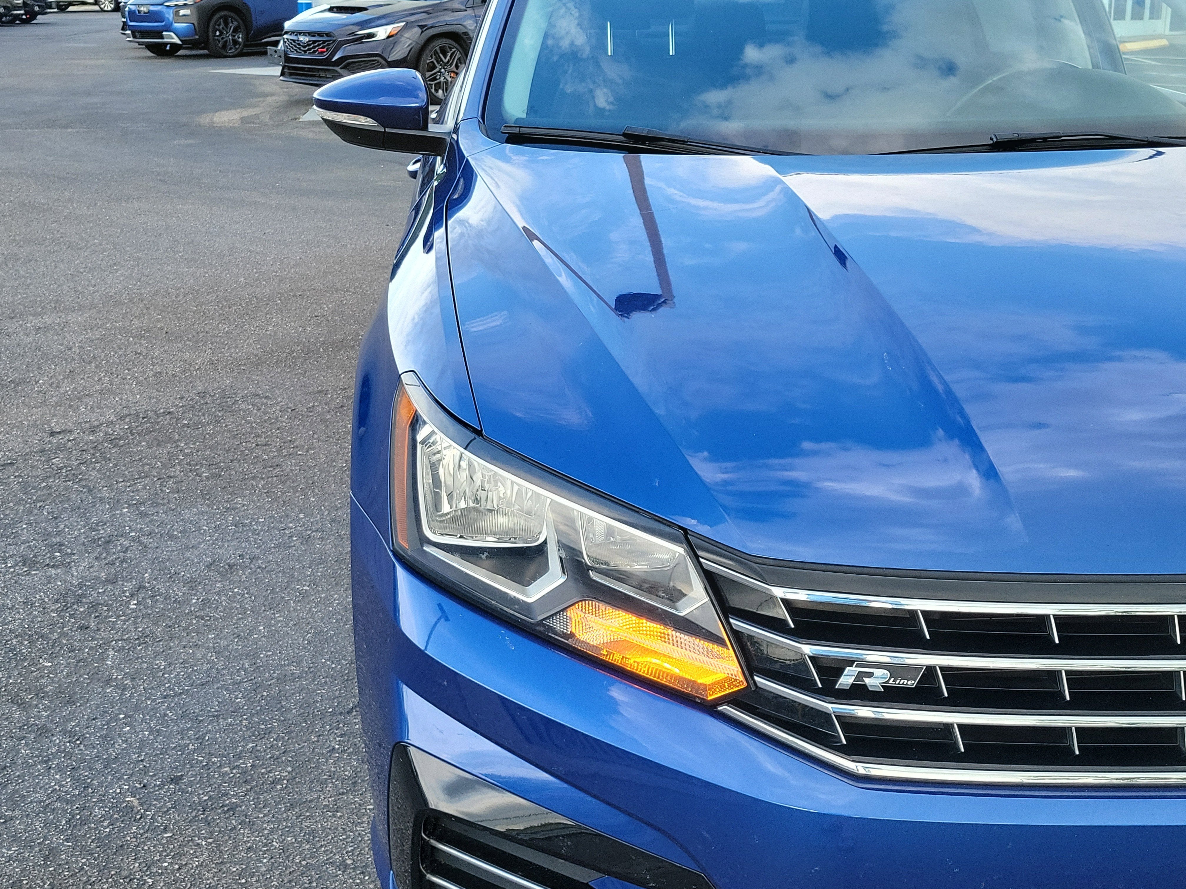 2017 Volkswagen Passat R-Line w/Comfort Pkg