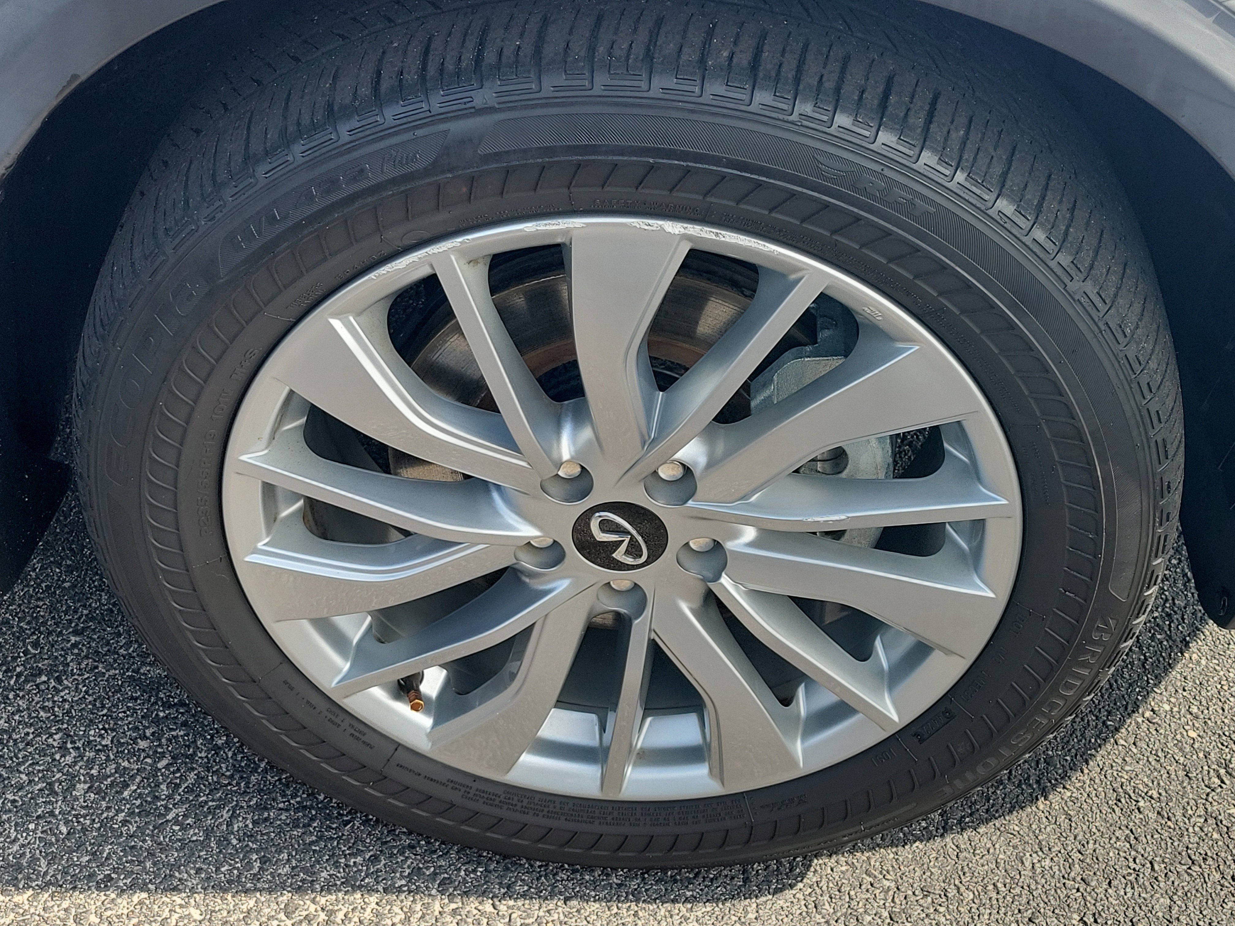 2023 INFINITI QX50 LUXE