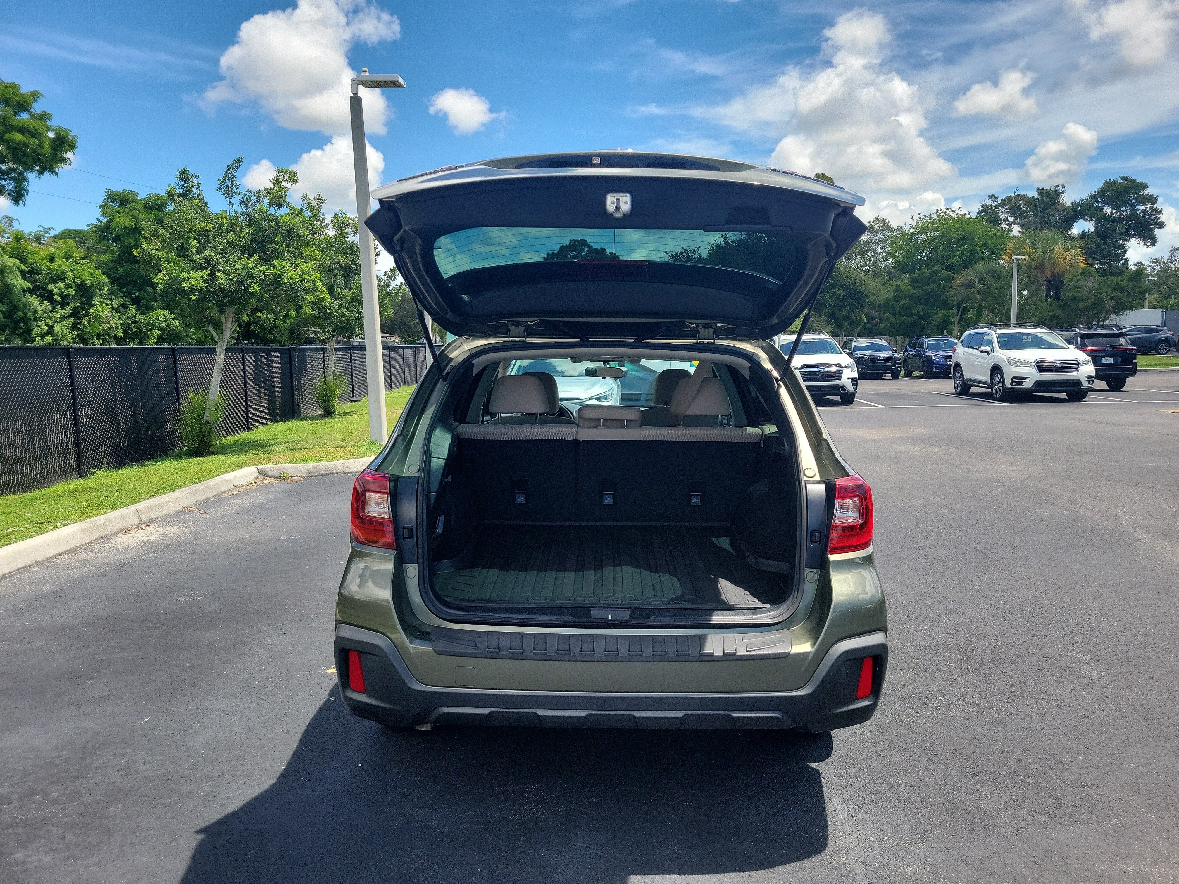 2019 Subaru Outback 2.5i