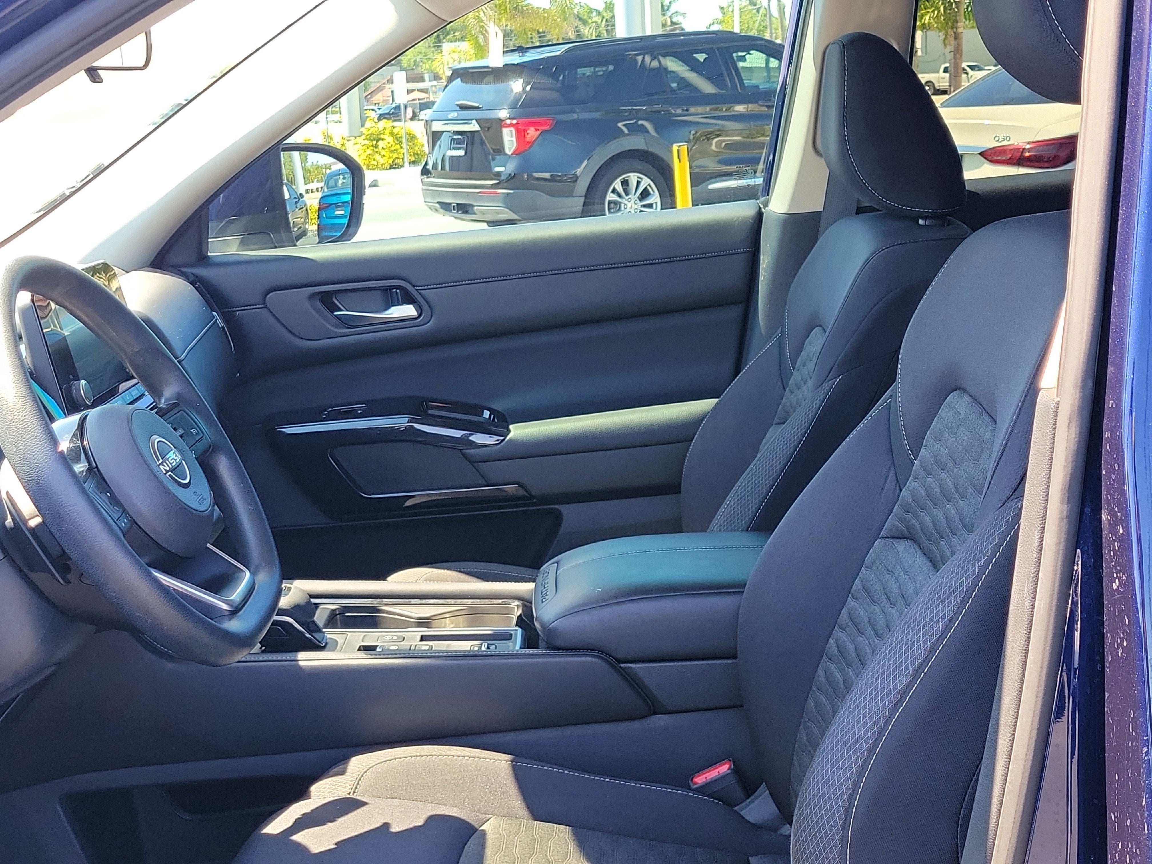 2022 Nissan Pathfinder S