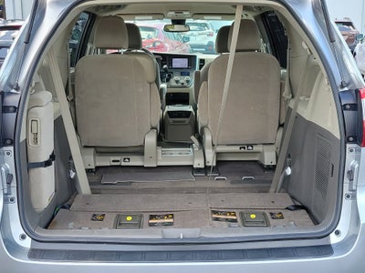 2018 Toyota Sienna LE Auto Access Seat