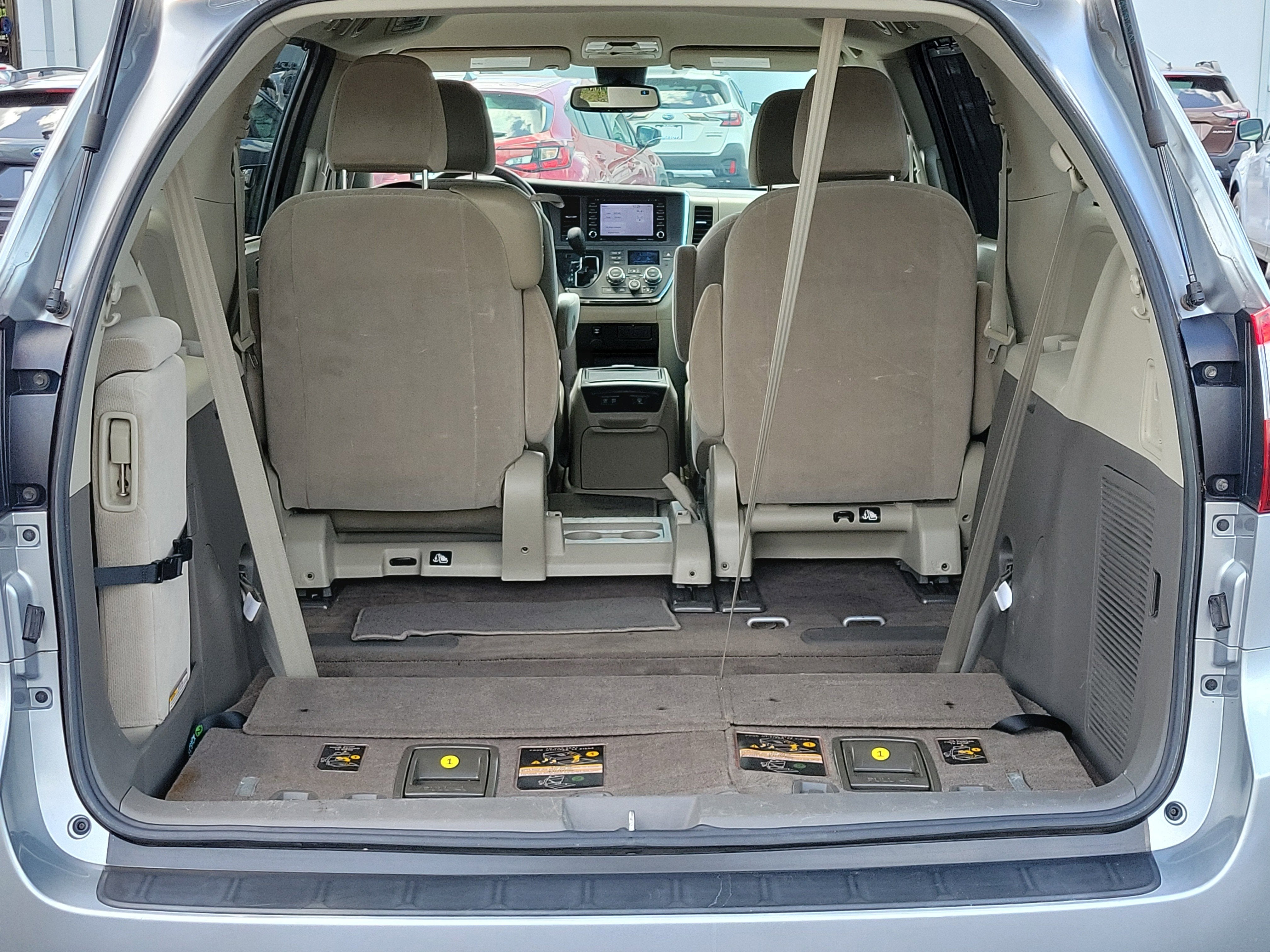 2018 Toyota Sienna LE Auto Access Seat