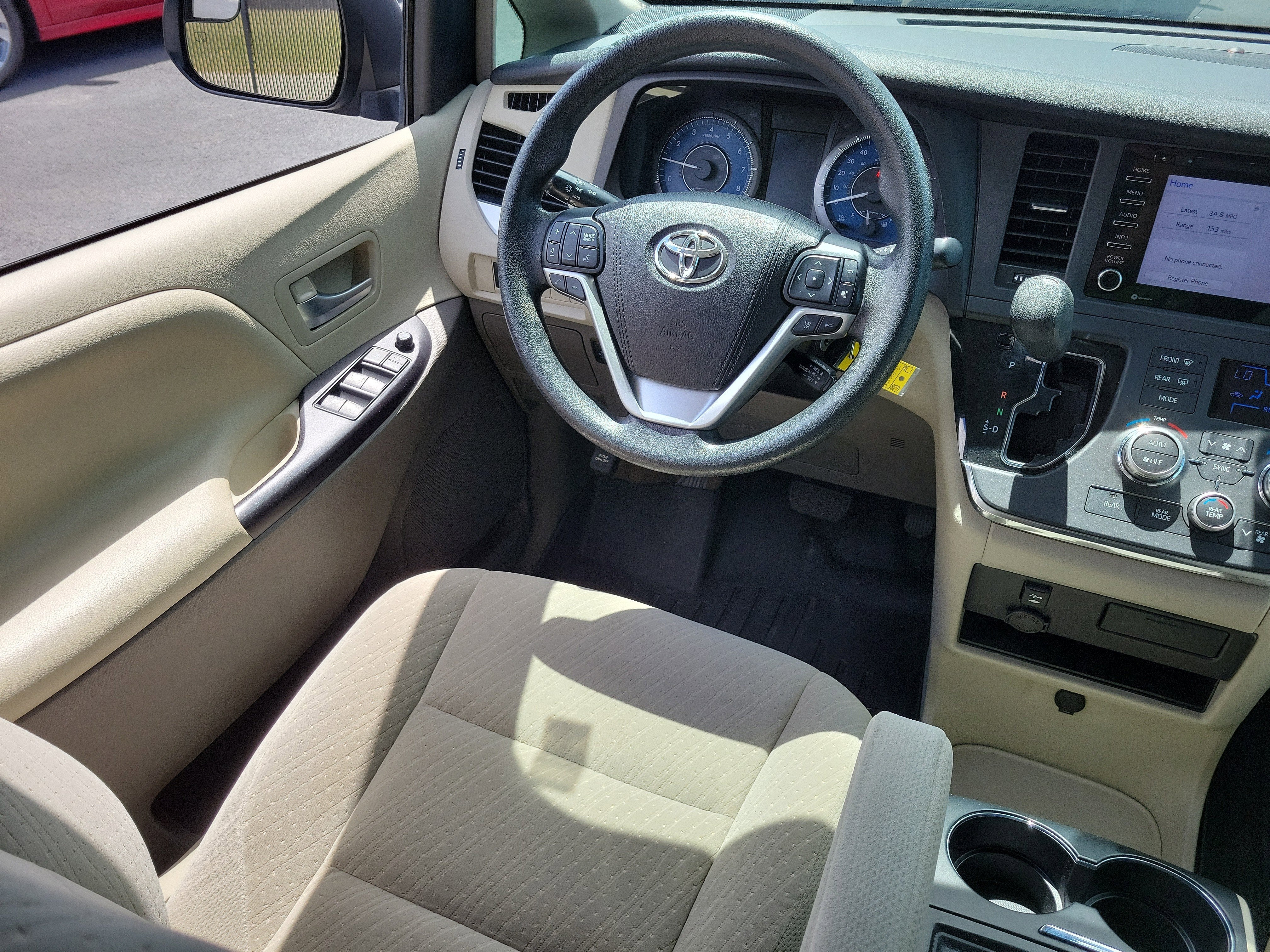 2018 Toyota Sienna LE Auto Access Seat
