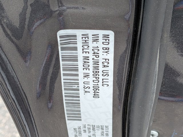 2023 Jeep Cherokee Altitude Lux