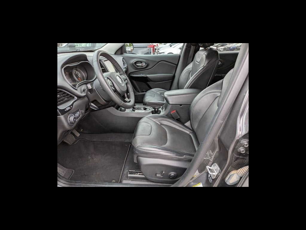 2023 Jeep Cherokee Altitude Lux