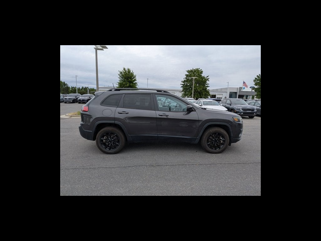 2023 Jeep Cherokee Altitude Lux