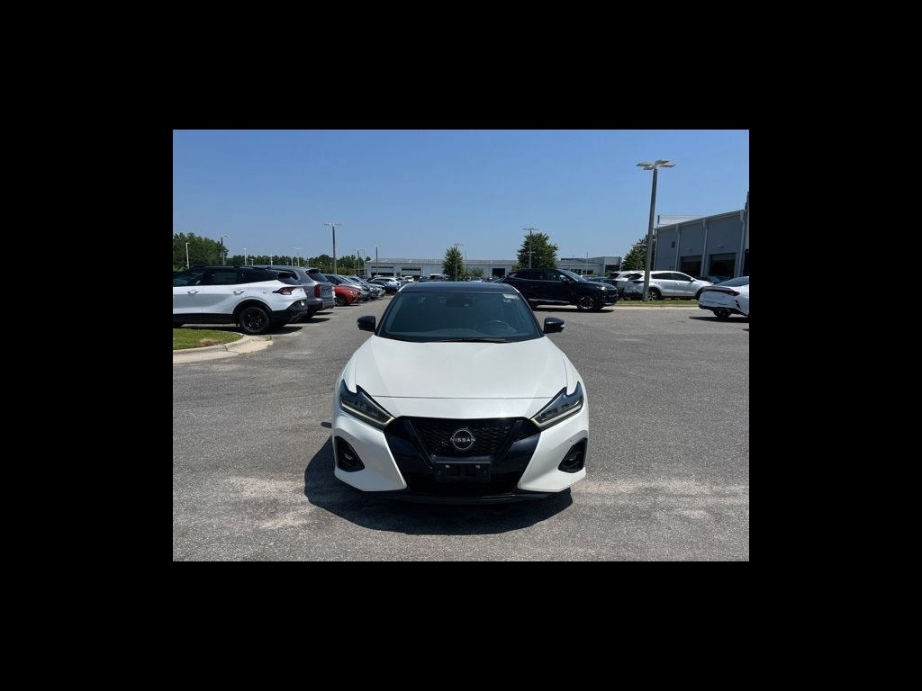2023 Nissan Maxima SR
